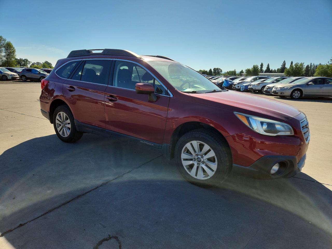 2015 Subaru Outback 2.5i Premium Red vin: 4S4BSACC8F3209083