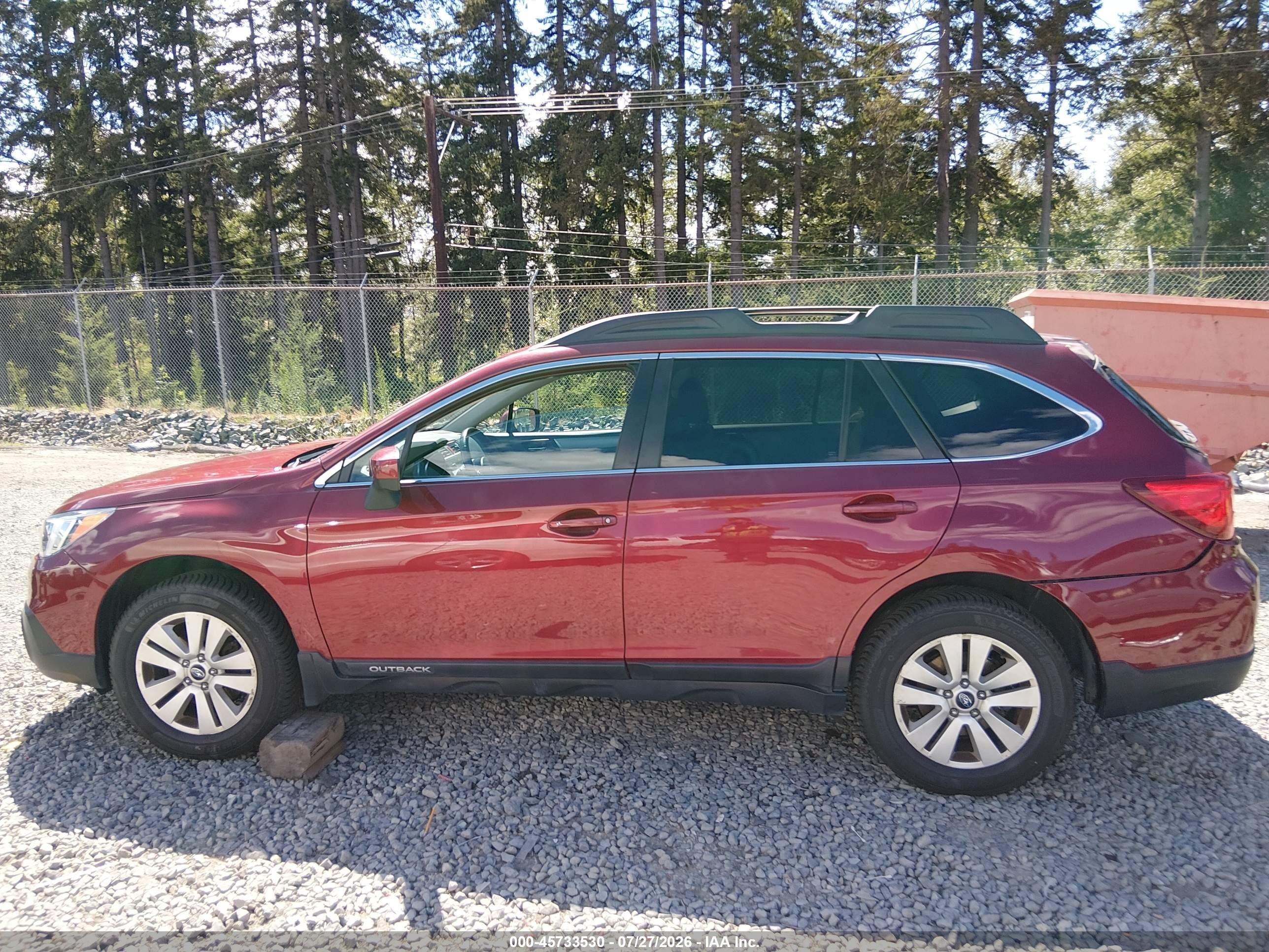 2015 Subaru Outback 2.5i Premium Red vin: 4S4BSACC8F3320295
