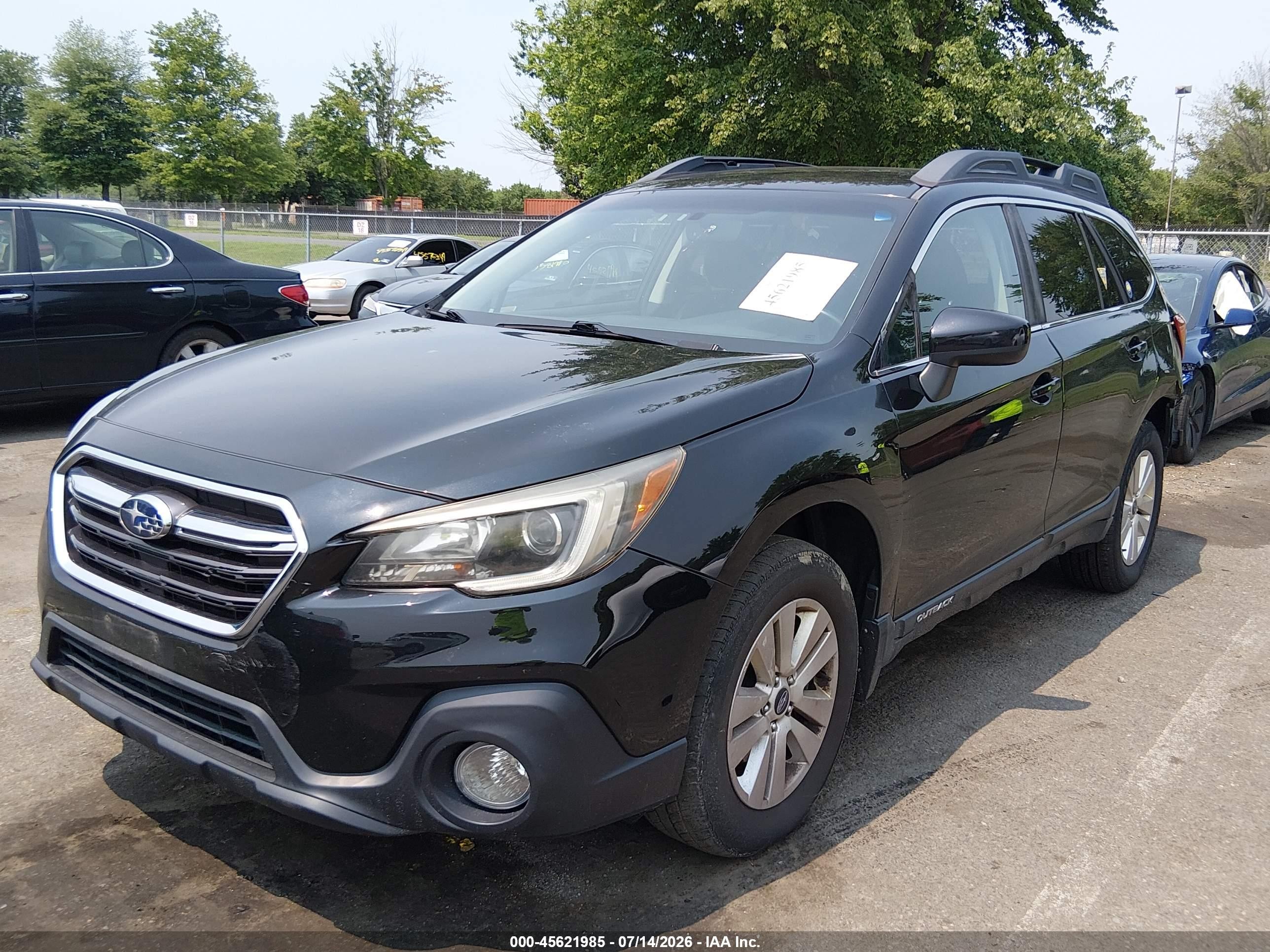 2018 Subaru Outback 2.5i Premium Black vin: 4S4BSACC8J3285427