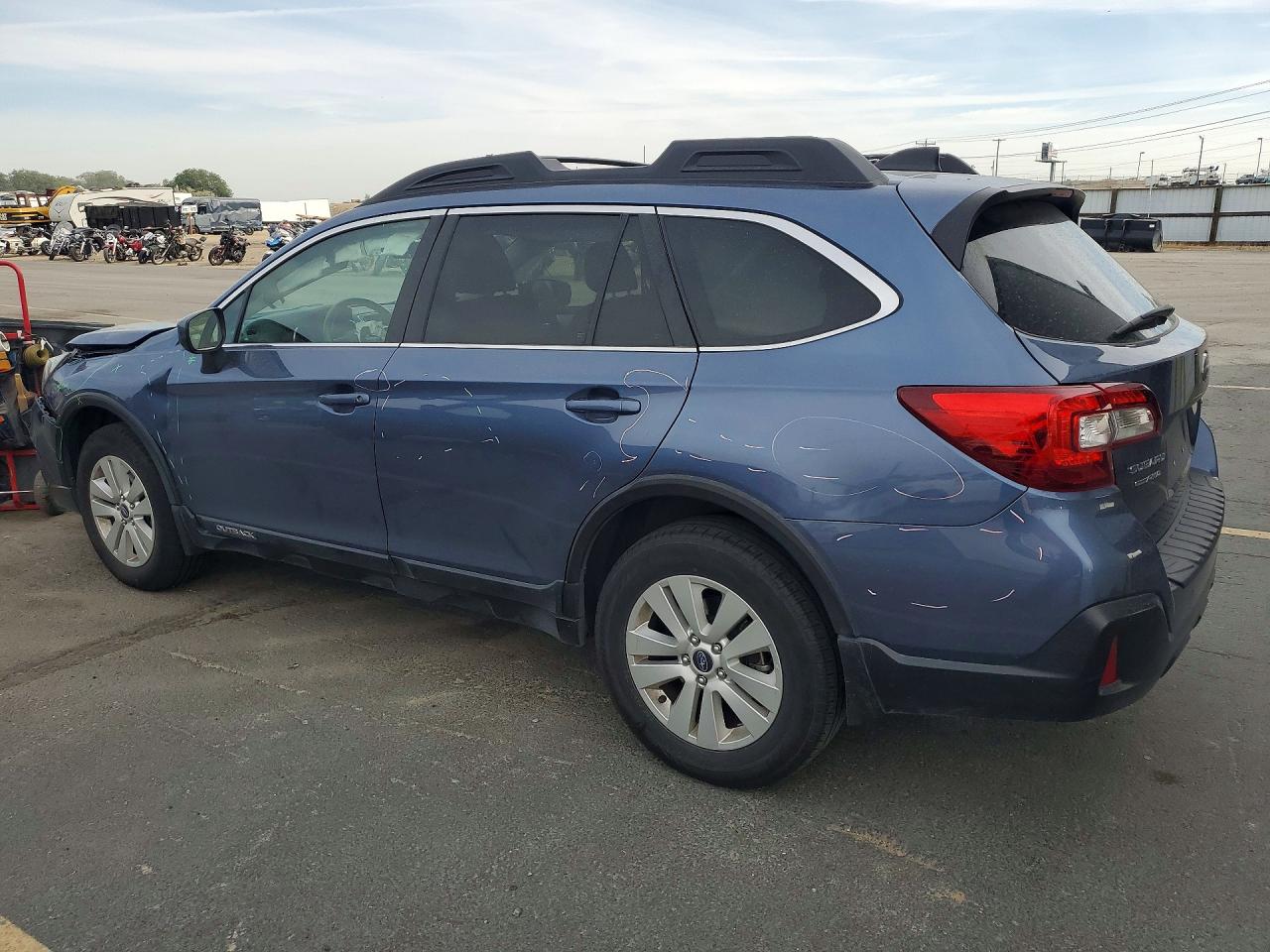 2018 Subaru Outback Blue vin: 4S4BSACC9J3263291