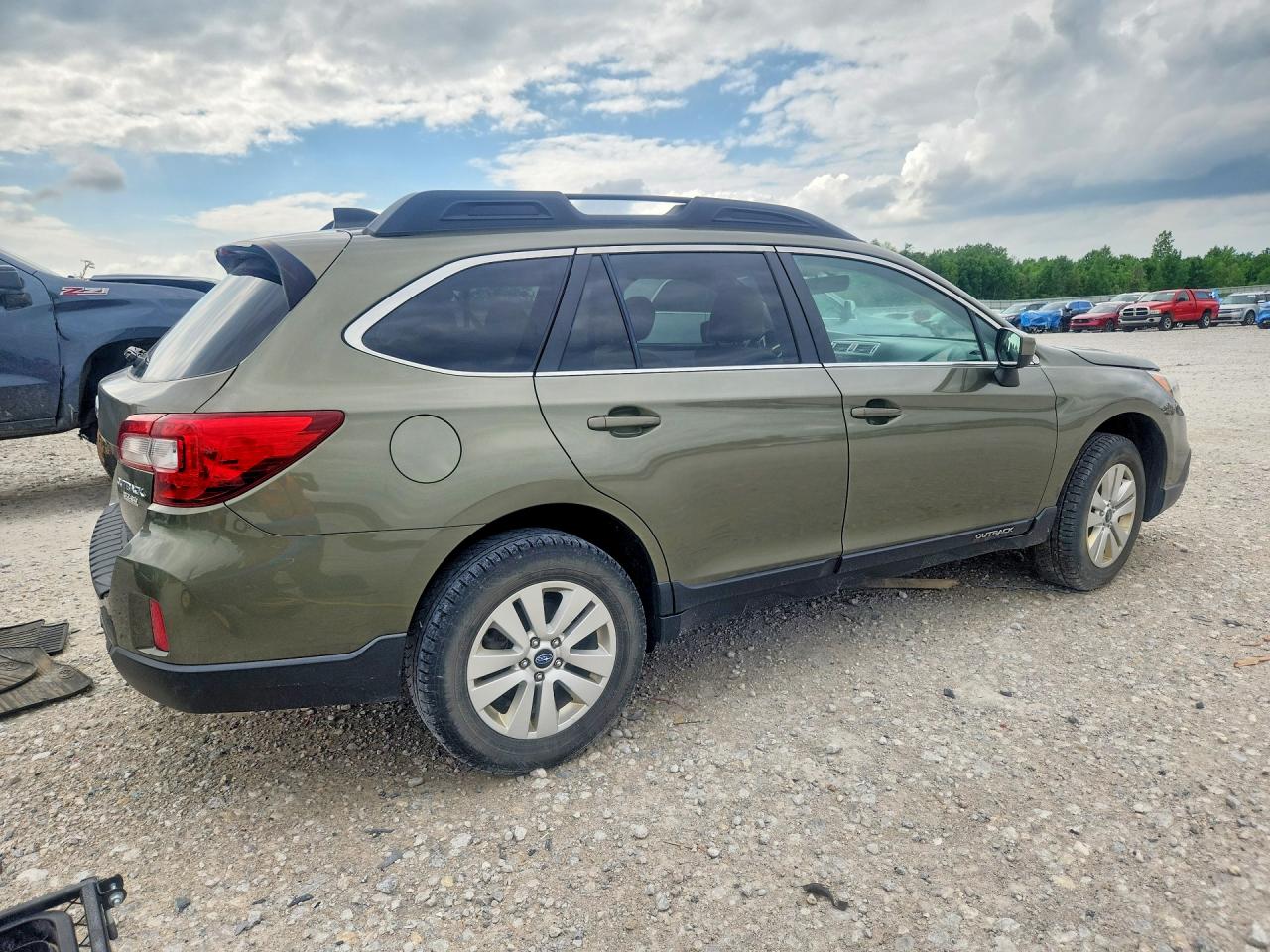 2017 Subaru Outback 2.5i Premium Green vin: 4S4BSACCXH3340809