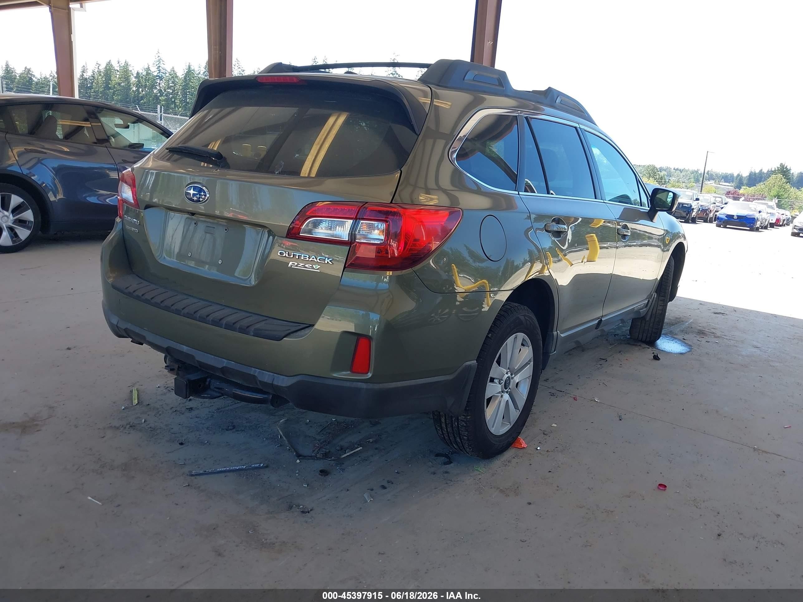 2015 Subaru Outback 2.5i Premium Green vin: 4S4BSADC1F3241307