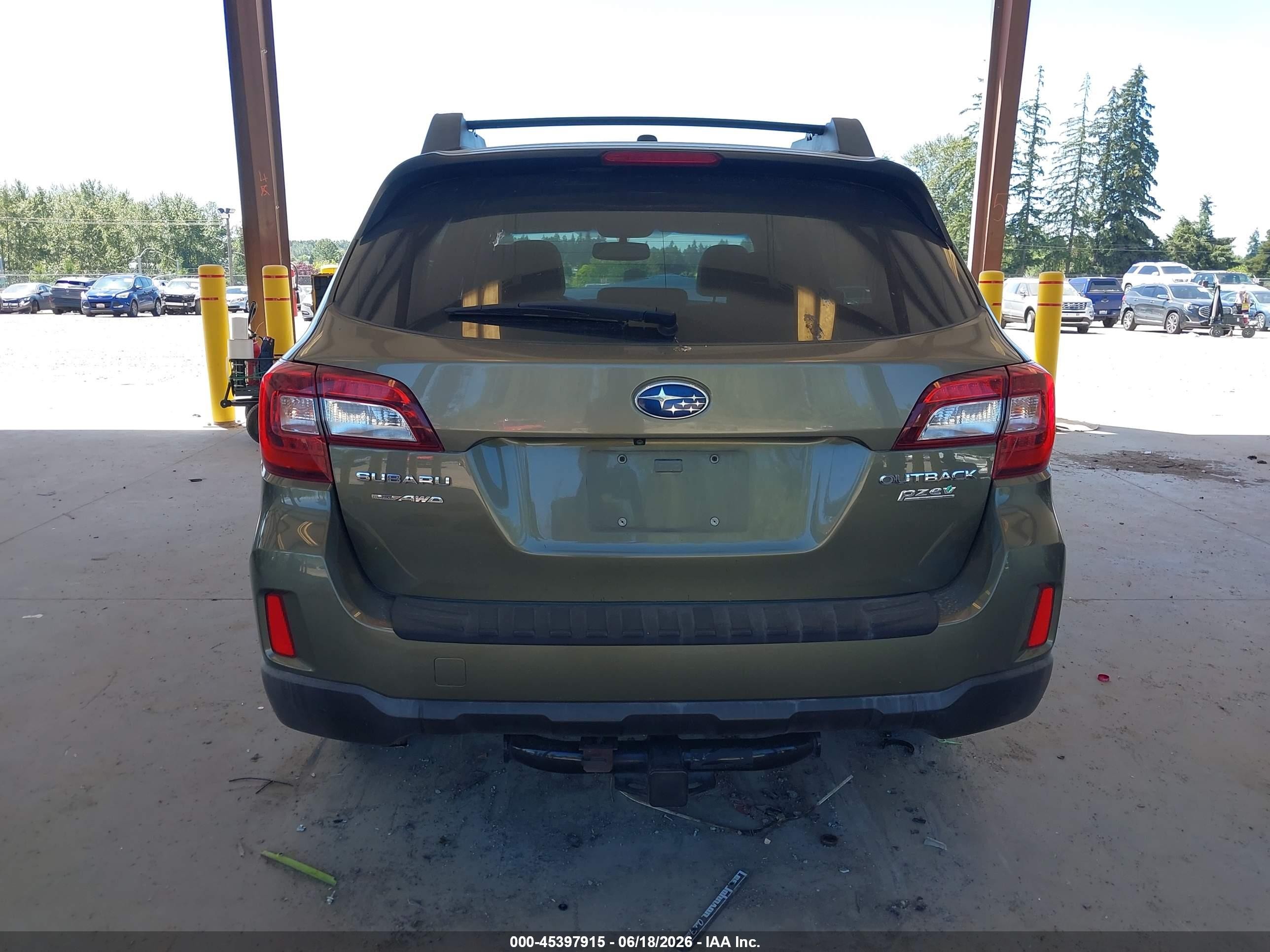 2015 Subaru Outback 2.5i Premium Green vin: 4S4BSADC1F3241307