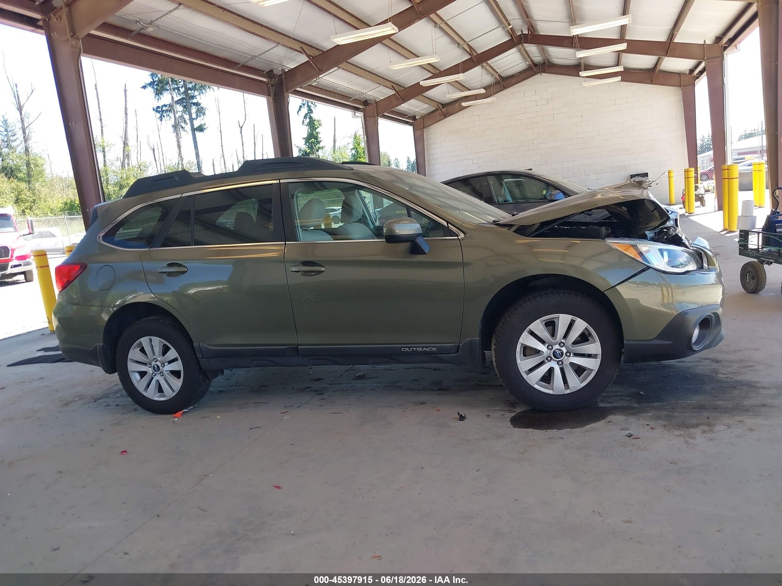 2015 Subaru Outback 2.5i Premium Green vin: 4S4BSADC1F3241307