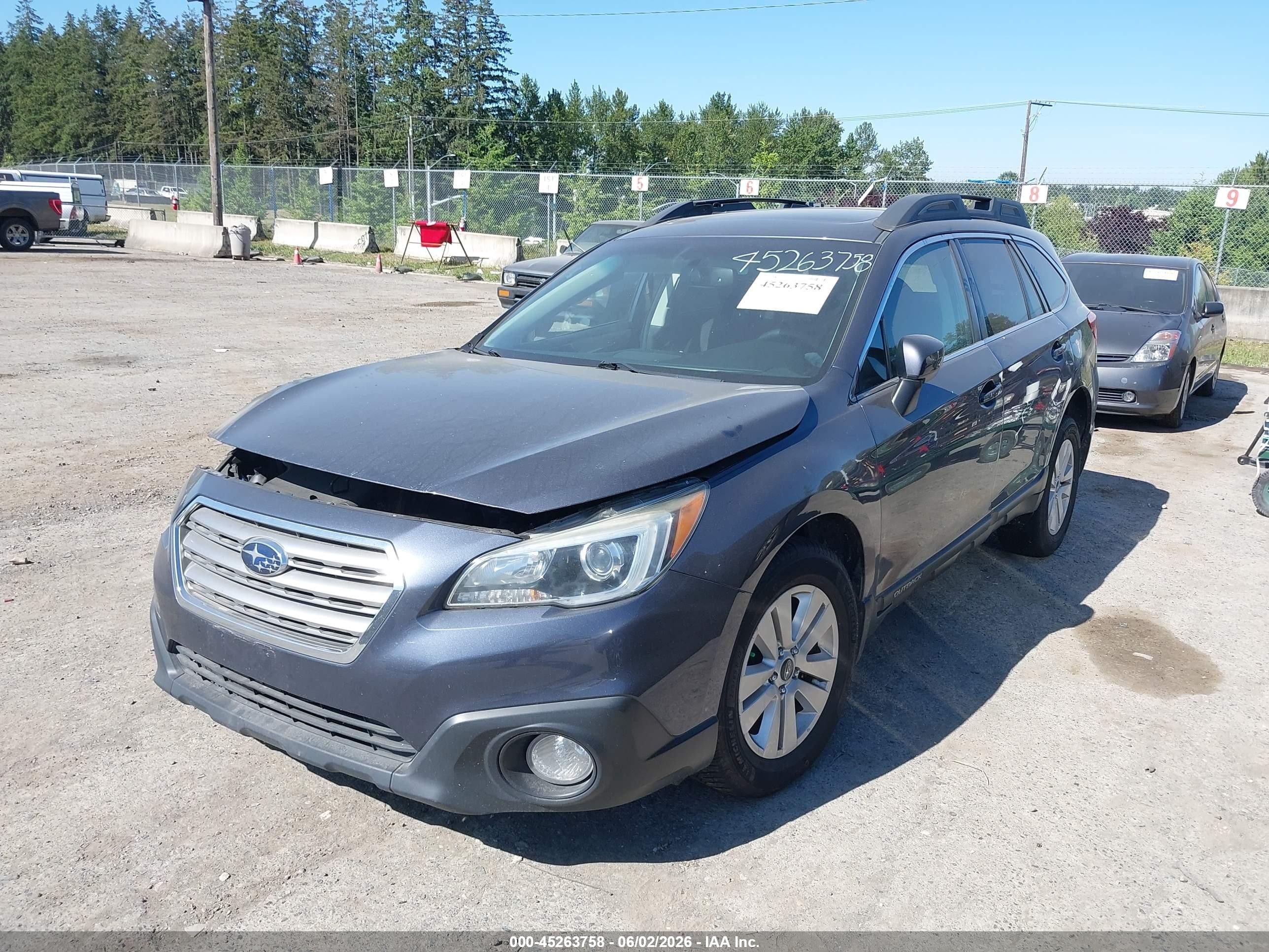 2015 Subaru Outback 2.5i Premium Gray vin: 4S4BSADC2F3222829