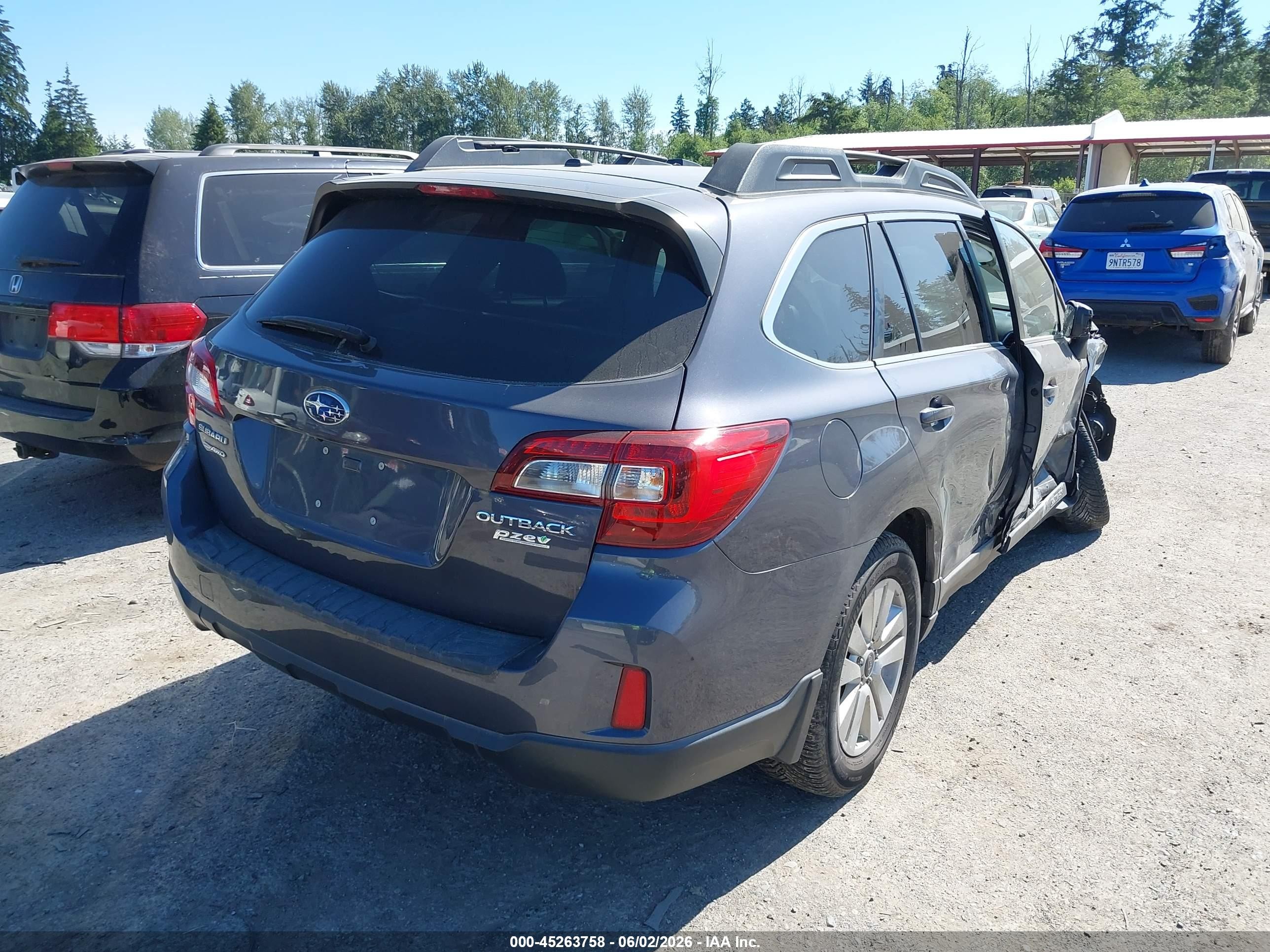2015 Subaru Outback 2.5i Premium Gray vin: 4S4BSADC2F3222829