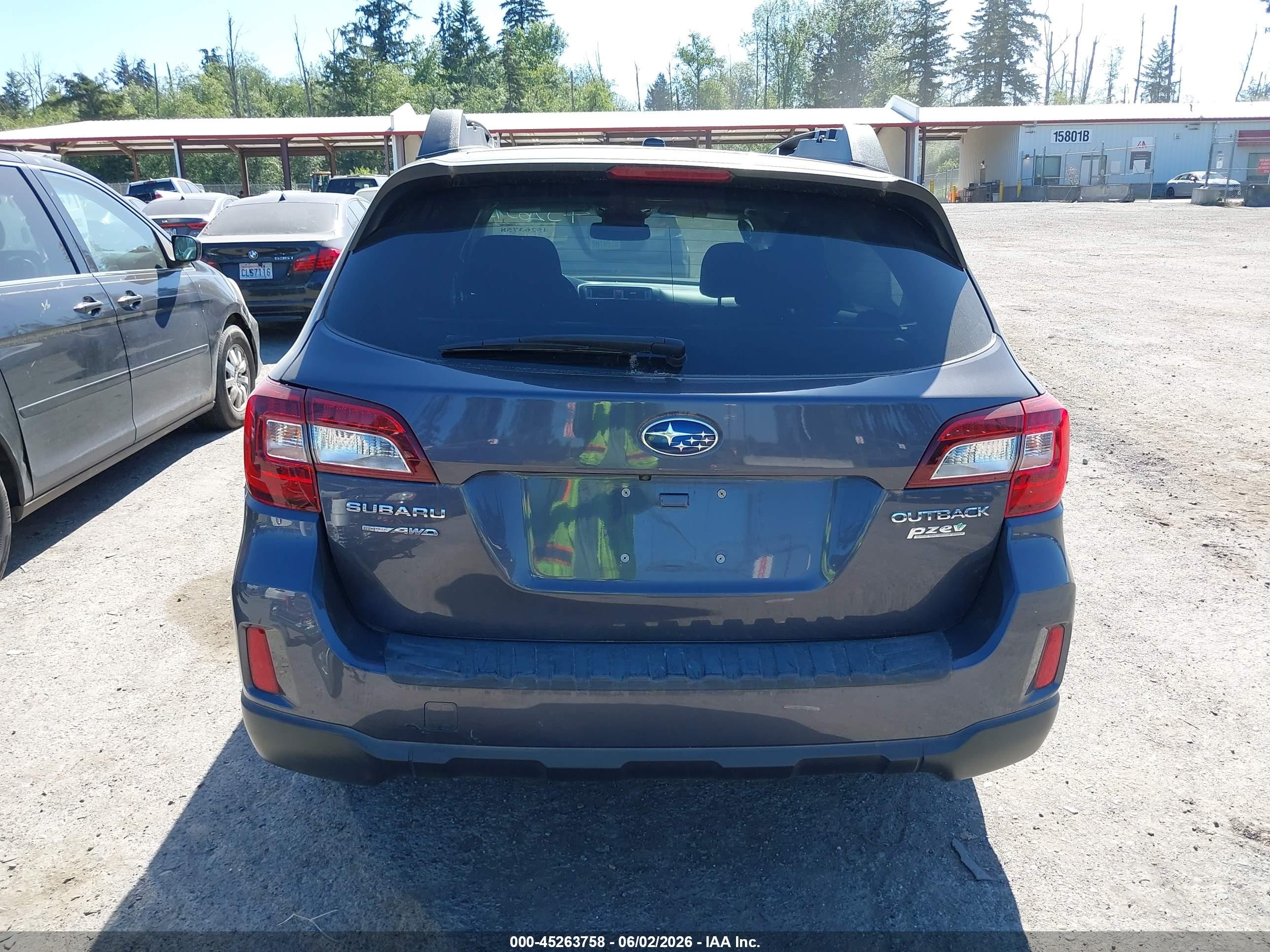 2015 Subaru Outback 2.5i Premium Gray vin: 4S4BSADC2F3222829