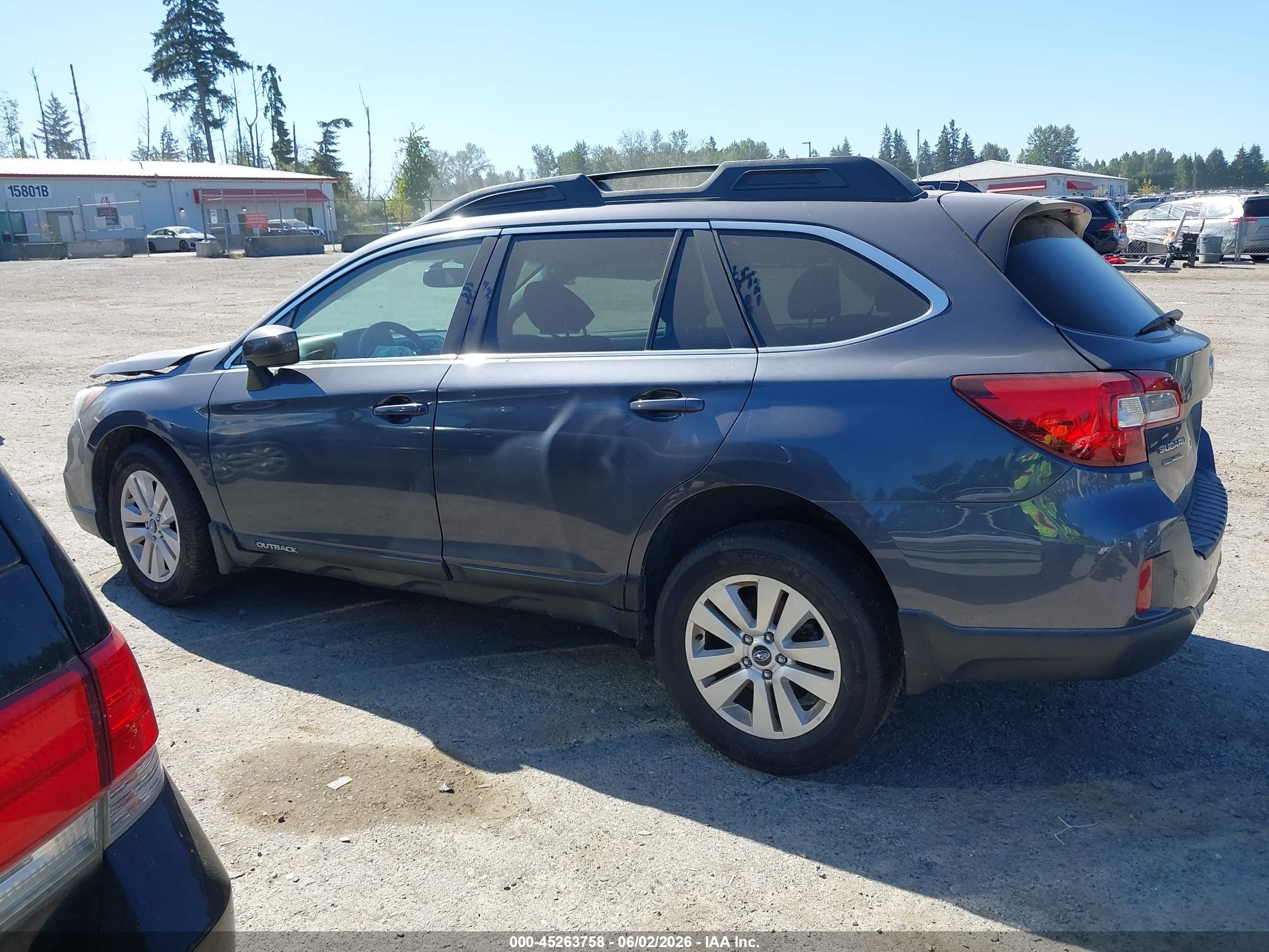 2015 Subaru Outback 2.5i Premium Gray vin: 4S4BSADC2F3222829