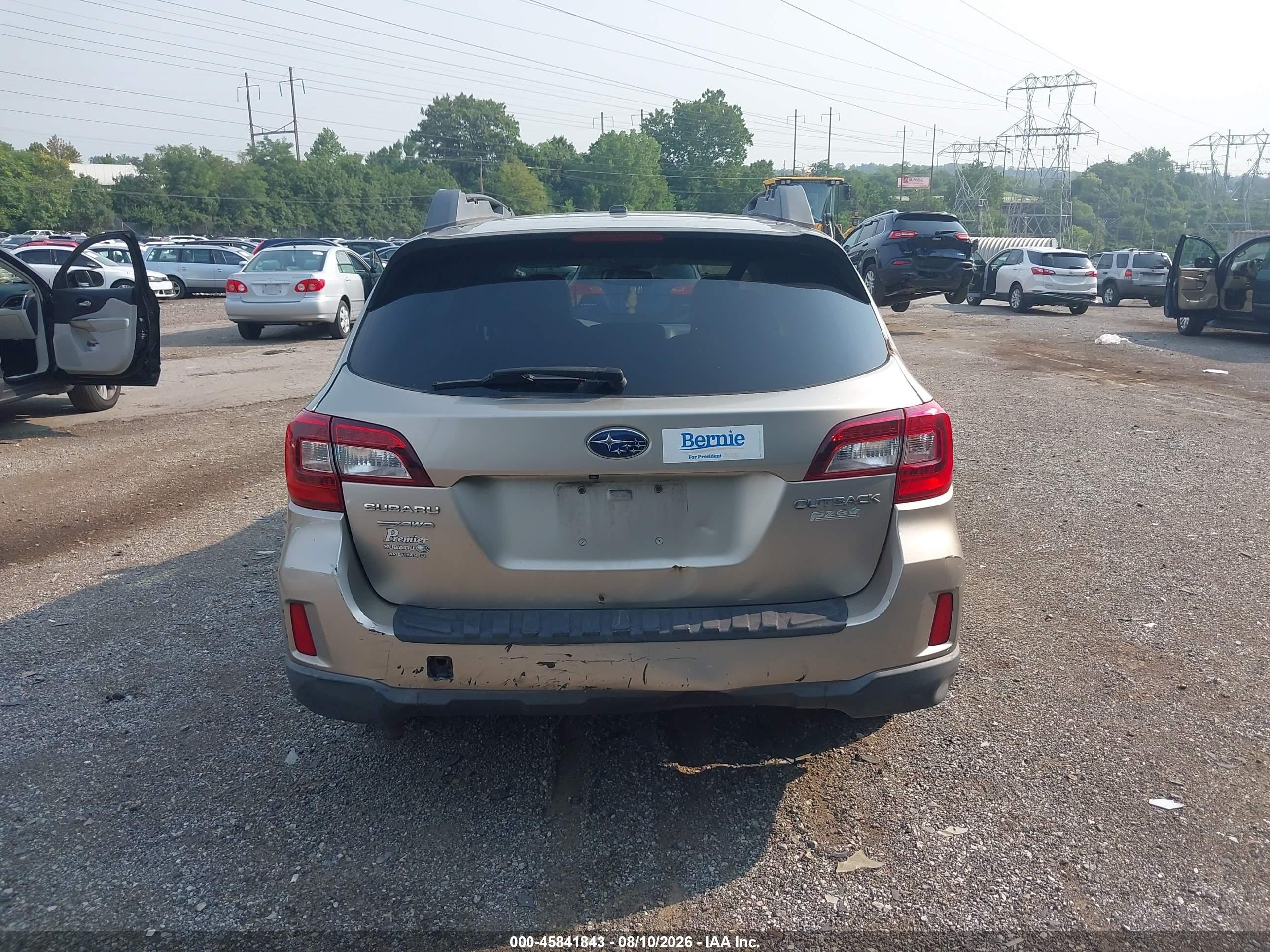2015 Subaru Outback 2.5i Premium Gold vin: 4S4BSADC2F3242644