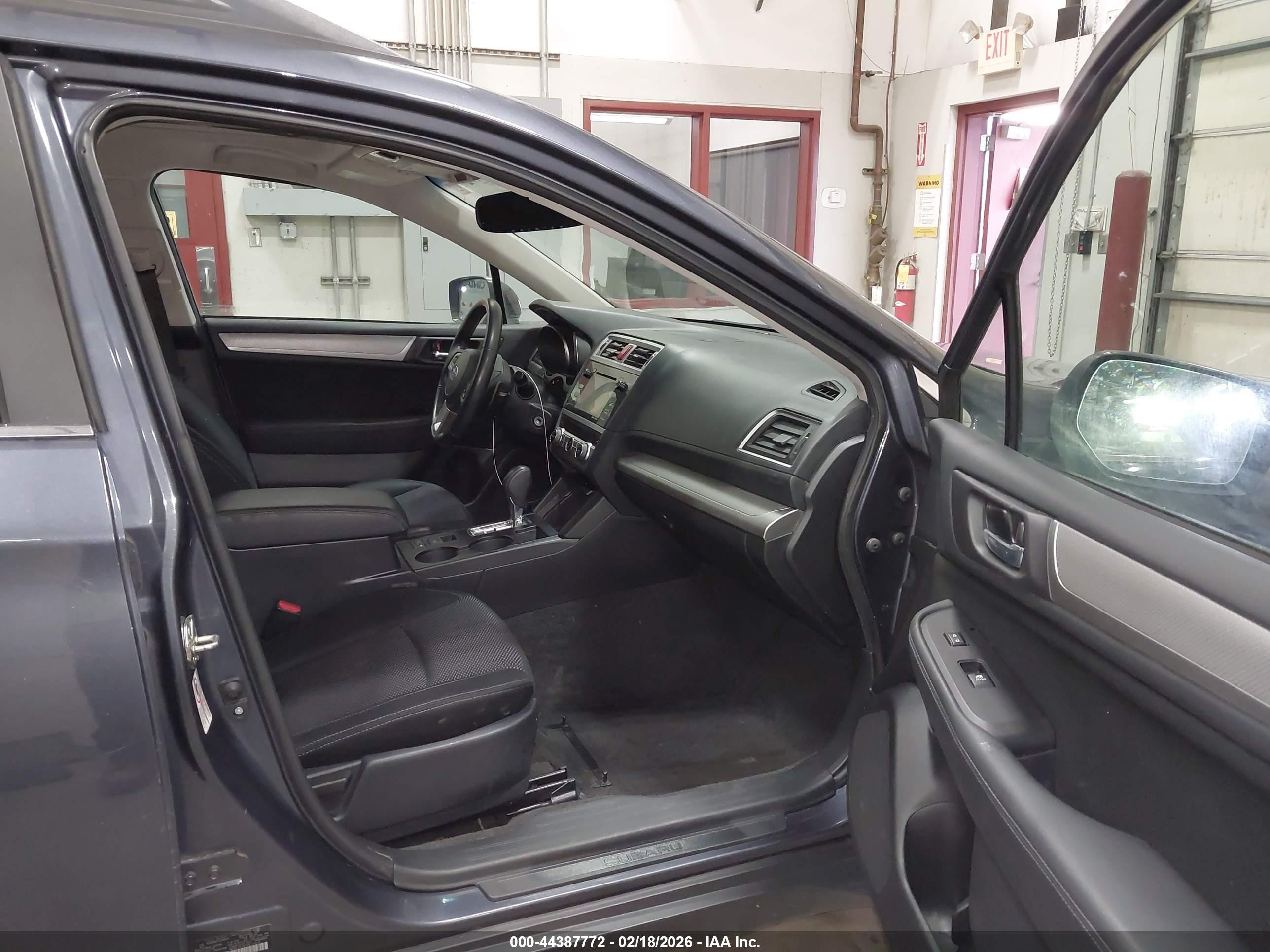 2015 Subaru Outback 2.5i Premium Blue vin: 4S4BSADC2F3244975