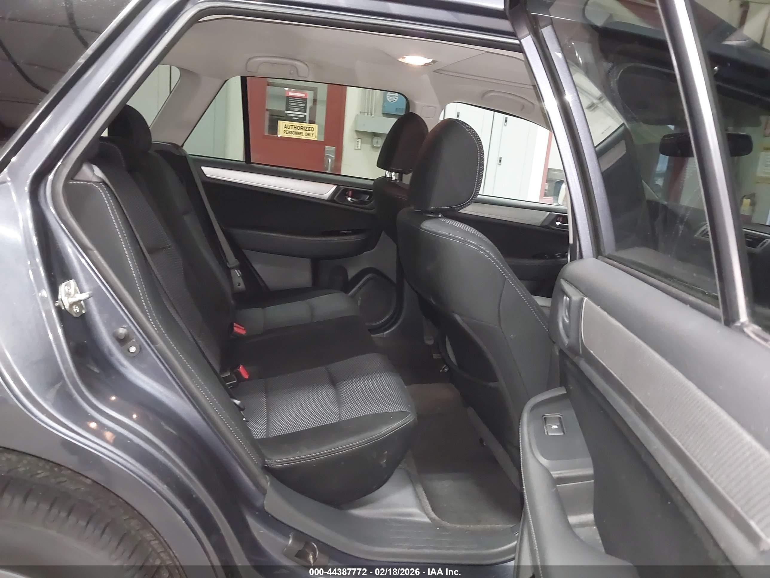 2015 Subaru Outback 2.5i Premium Blue vin: 4S4BSADC2F3244975