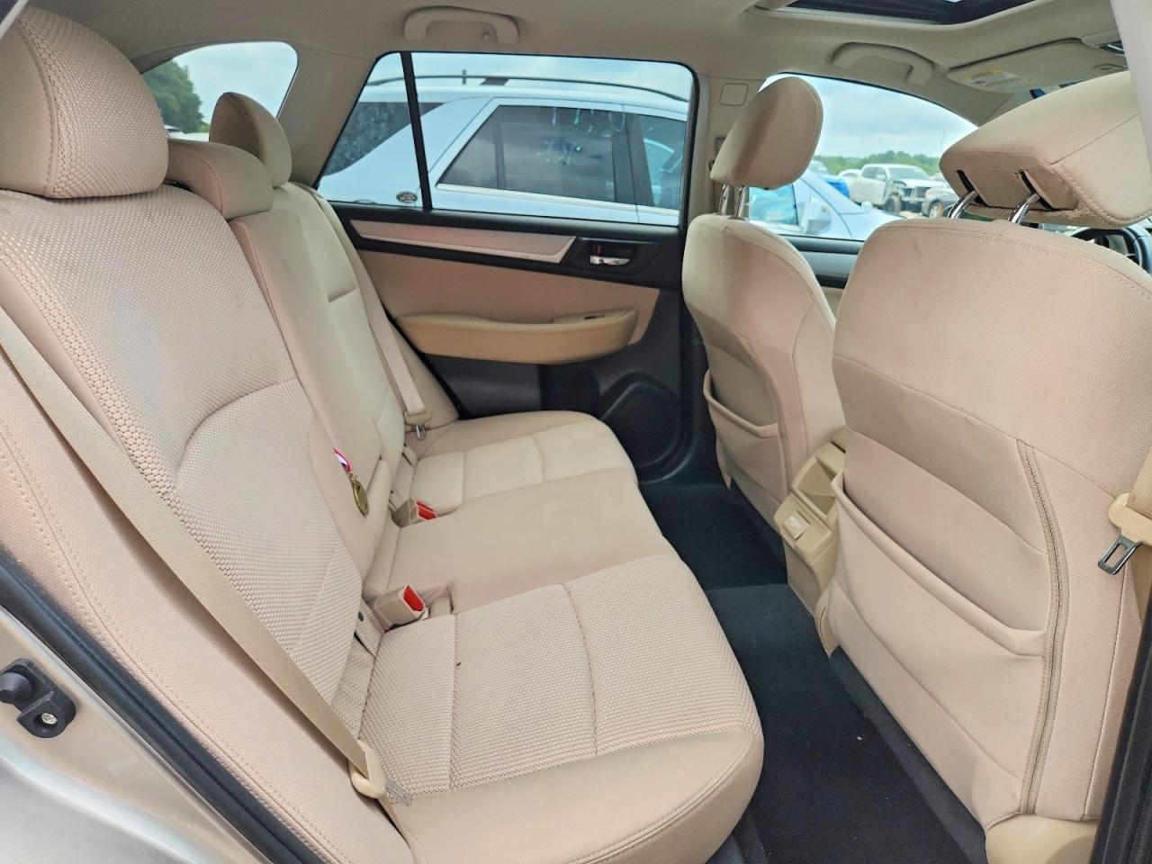 2018 Subaru Outback 2.5i Premium Gold vin: 4S4BSADC2J3203366