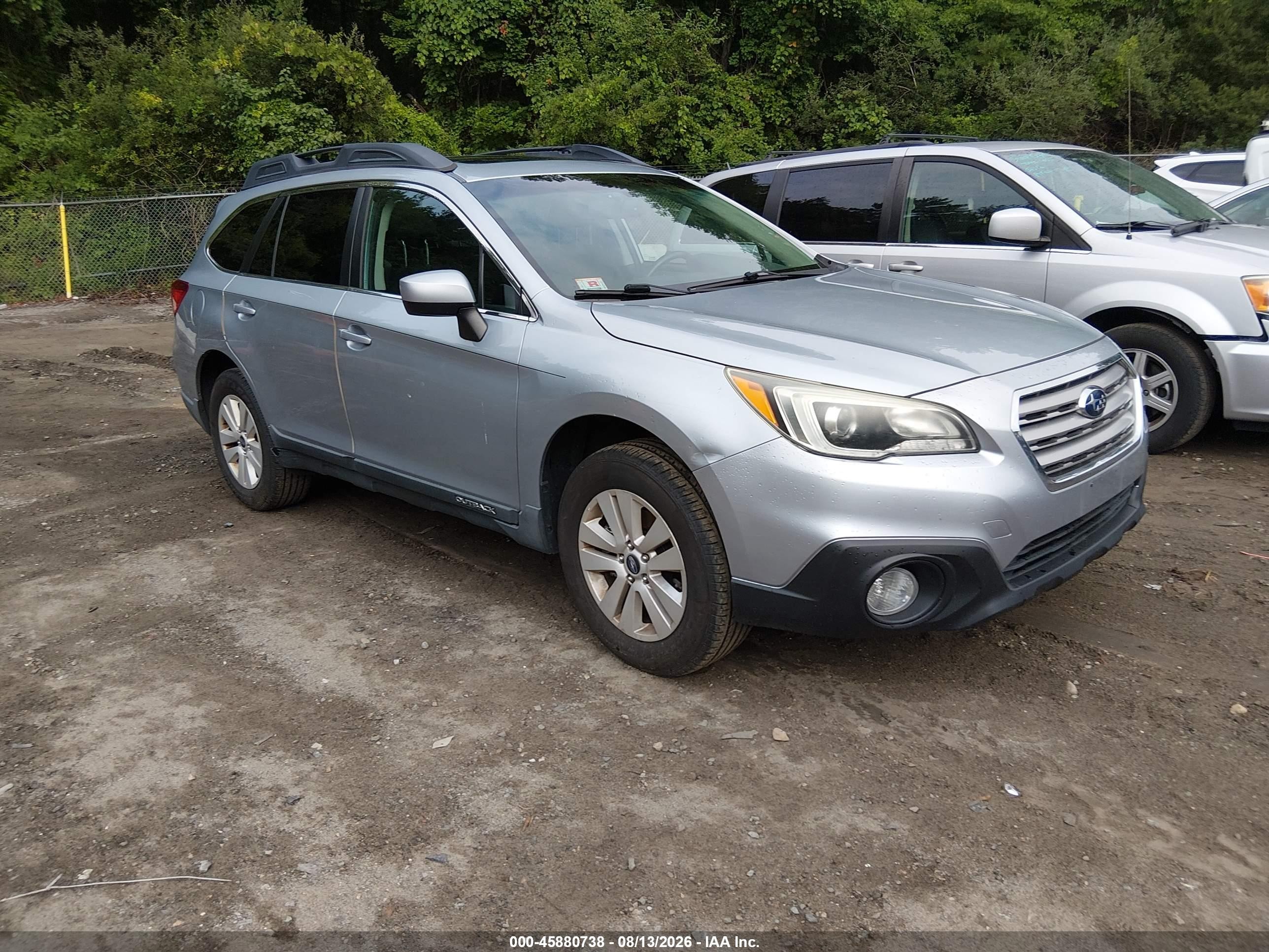 2015 Subaru Outback 2.5i Premium Серебряный vin: 4S4BSADC3F3212004