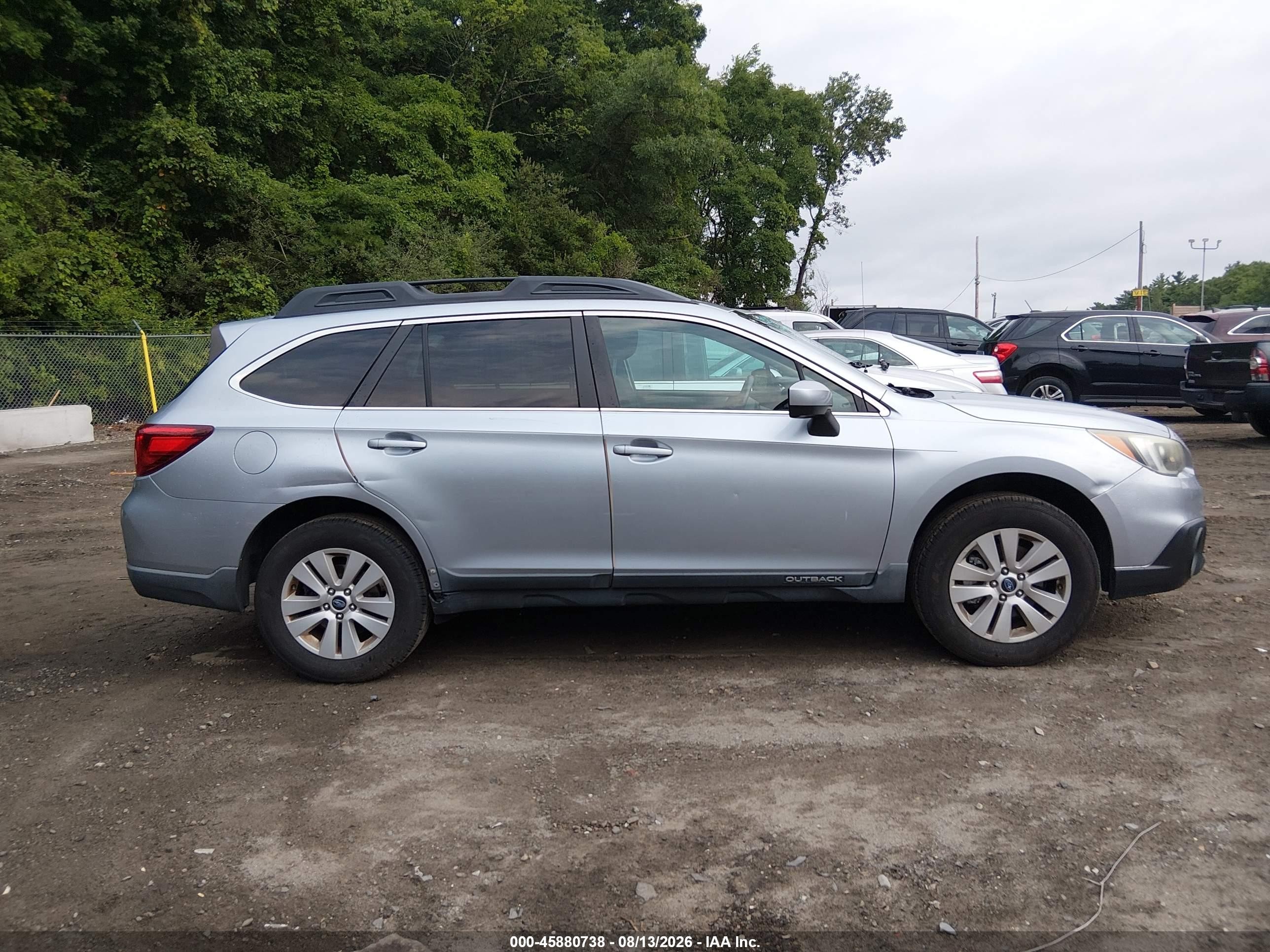 2015 Subaru Outback 2.5i Premium Серебряный vin: 4S4BSADC3F3212004