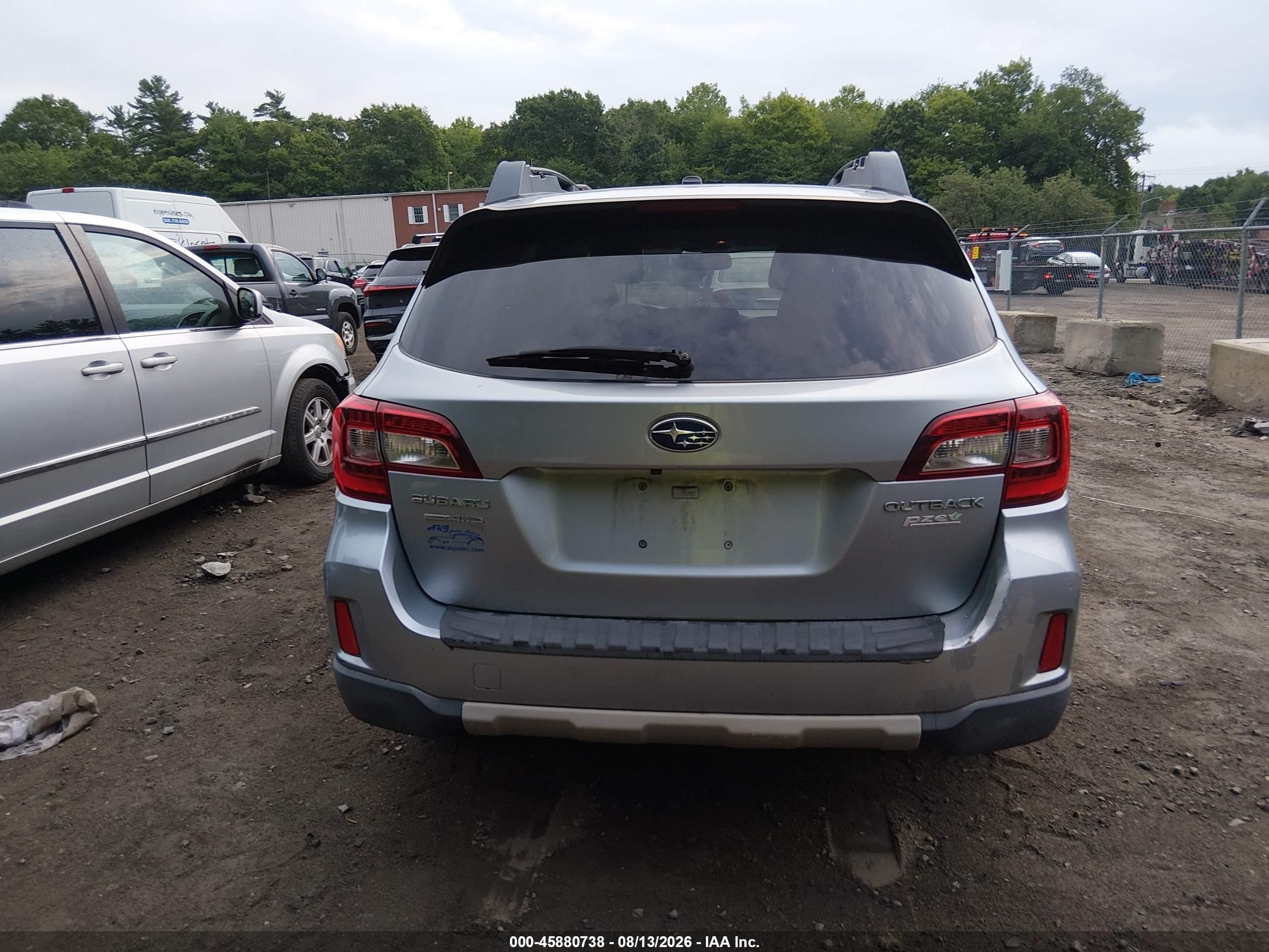 2015 Subaru Outback 2.5i Premium Серебряный vin: 4S4BSADC3F3212004