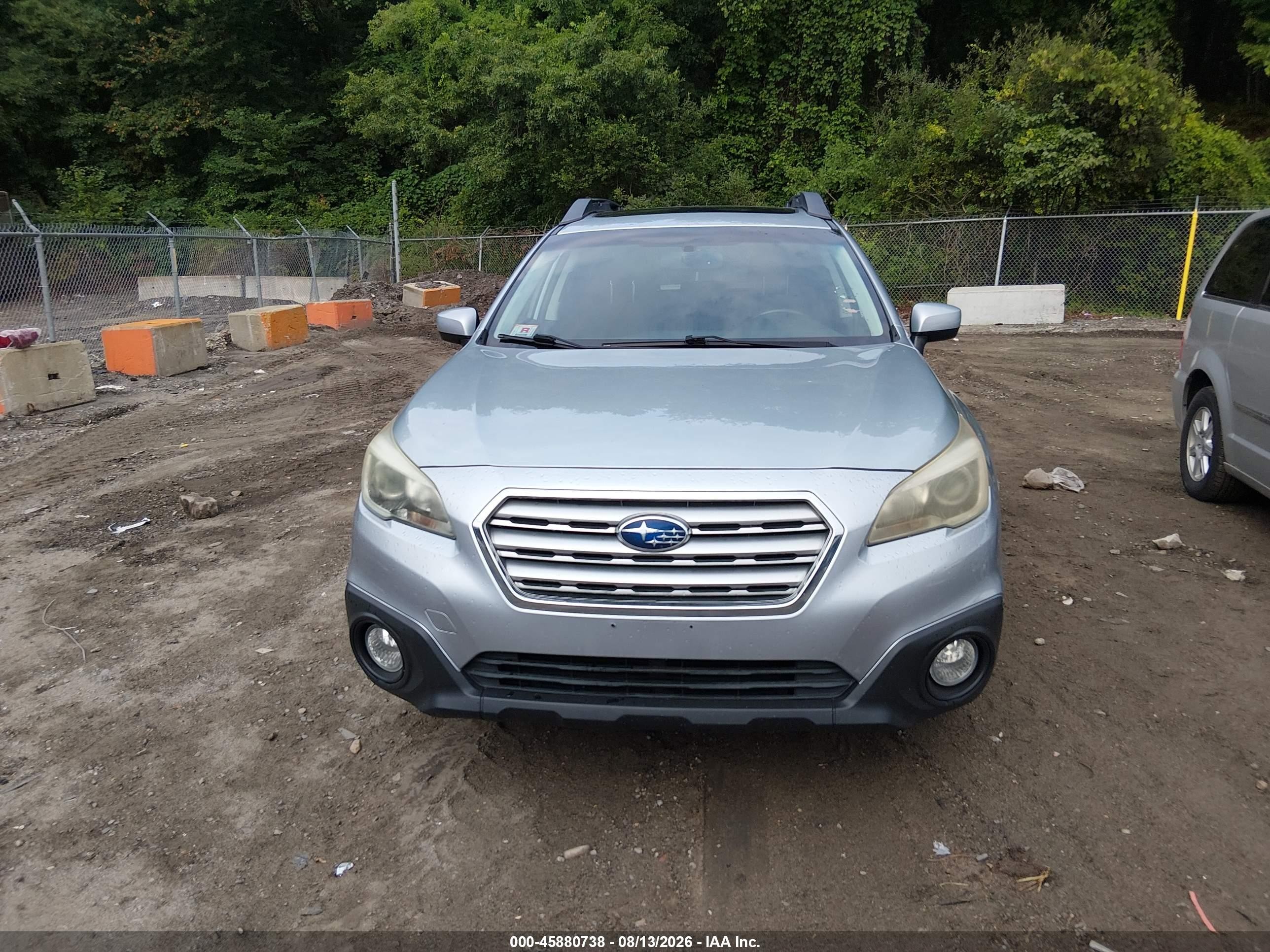 2015 Subaru Outback 2.5i Premium Серебряный vin: 4S4BSADC3F3212004