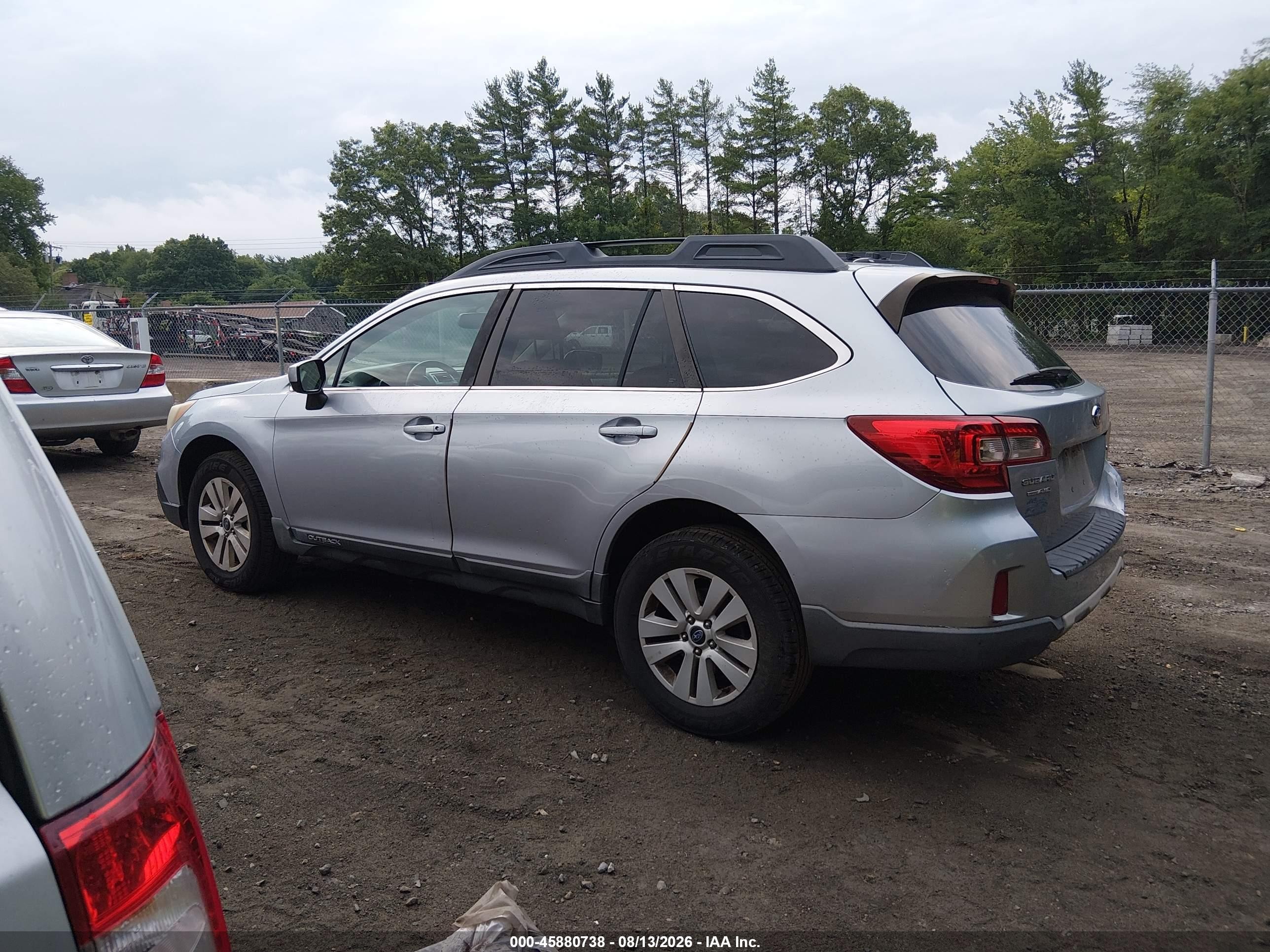 2015 Subaru Outback 2.5i Premium Серебряный vin: 4S4BSADC3F3212004