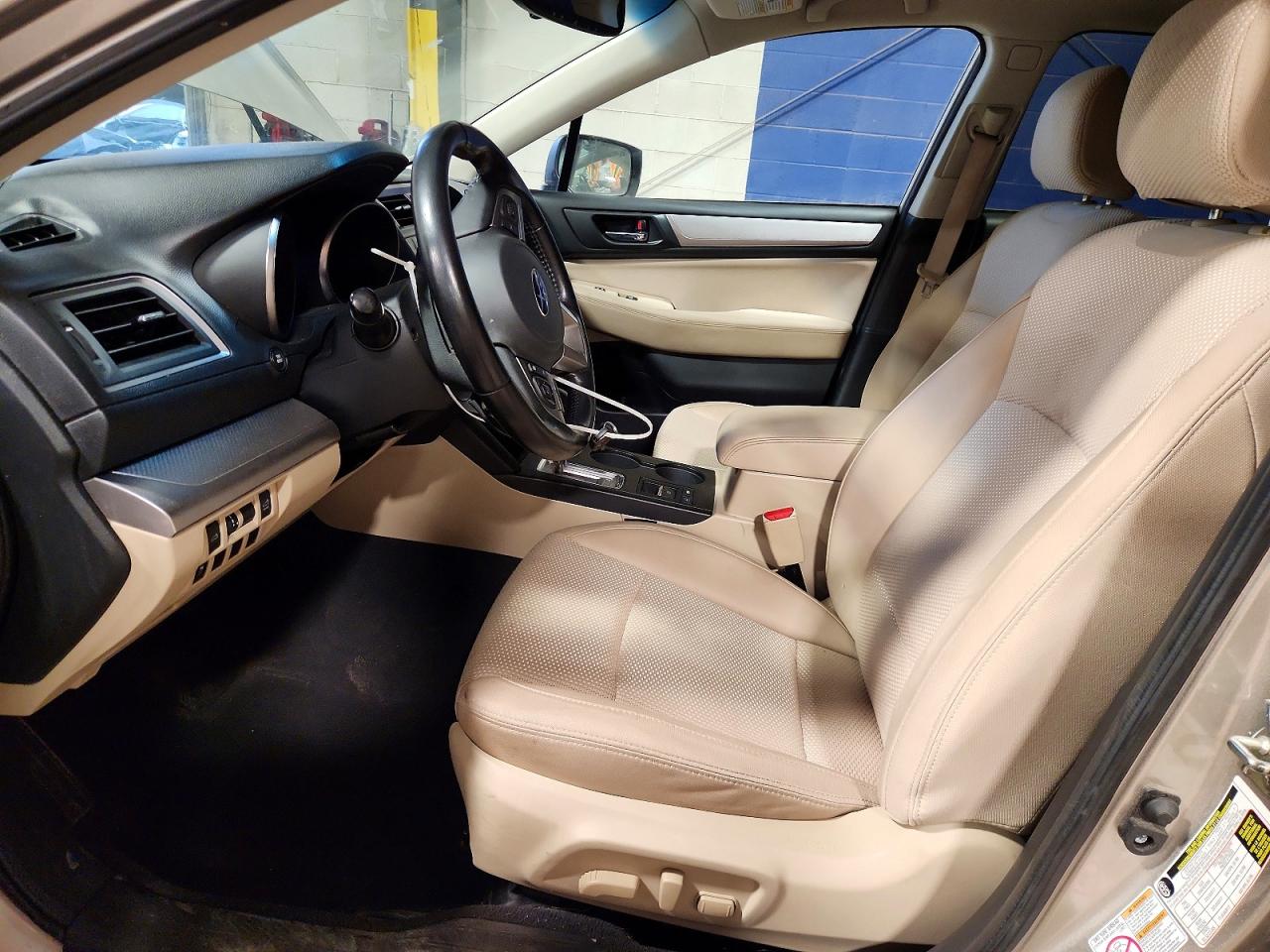 2015 Subaru Outback 2.5i Premium Silver vin: 4S4BSADC4F3332264