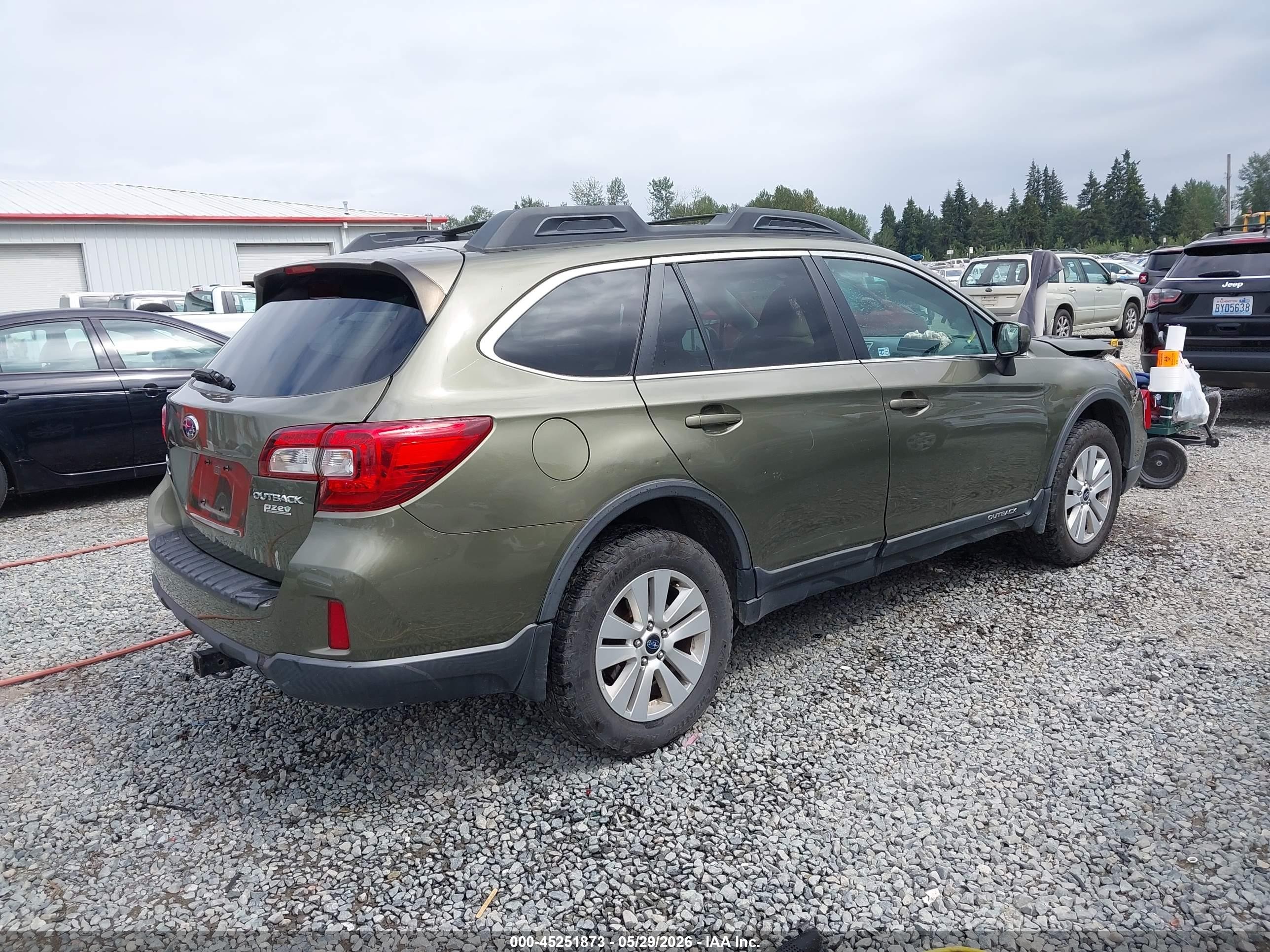 2015 Subaru Outback 2.5i Premium Green vin: 4S4BSADC8F3259724