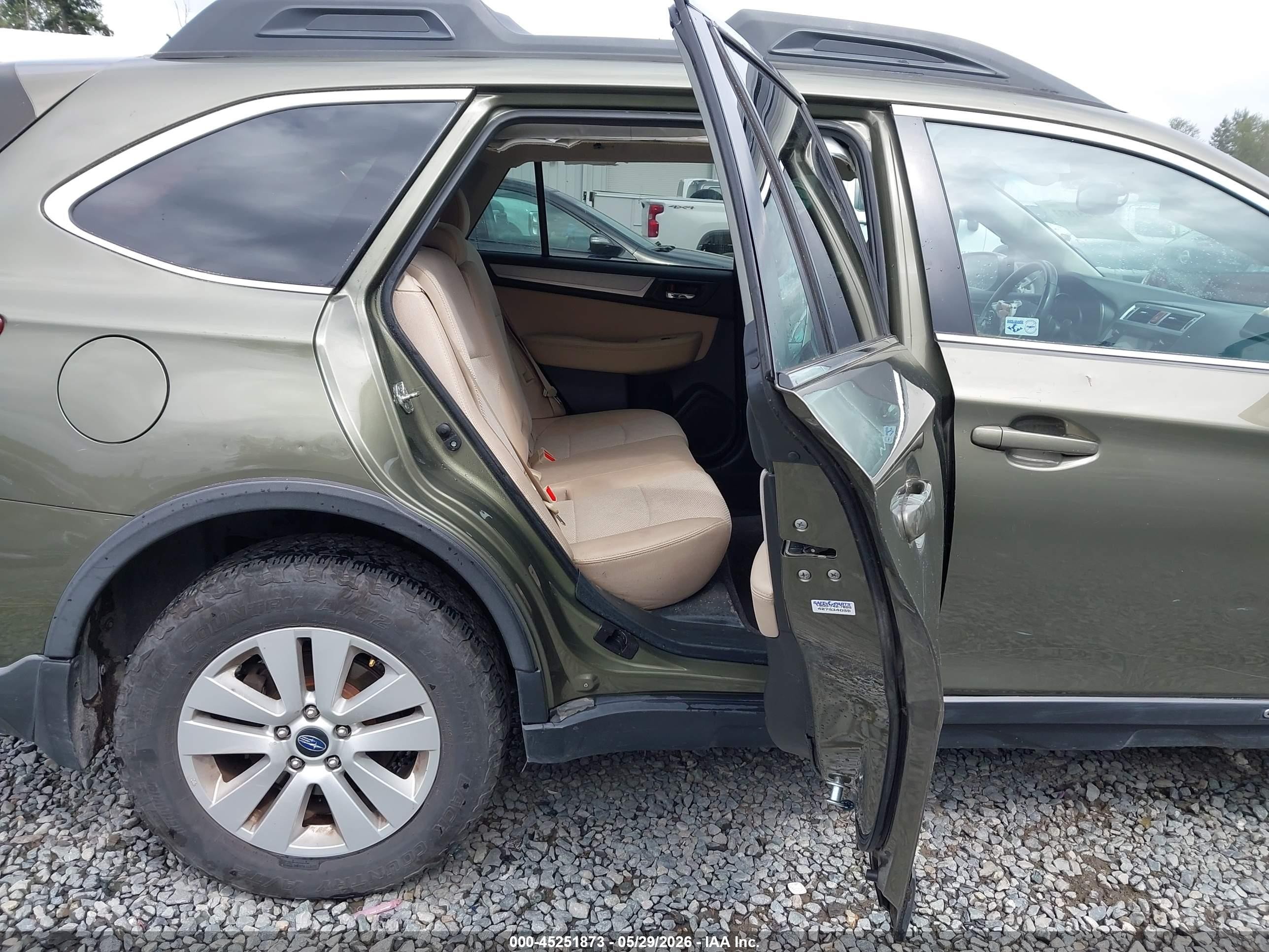 2015 Subaru Outback 2.5i Premium Green vin: 4S4BSADC8F3259724