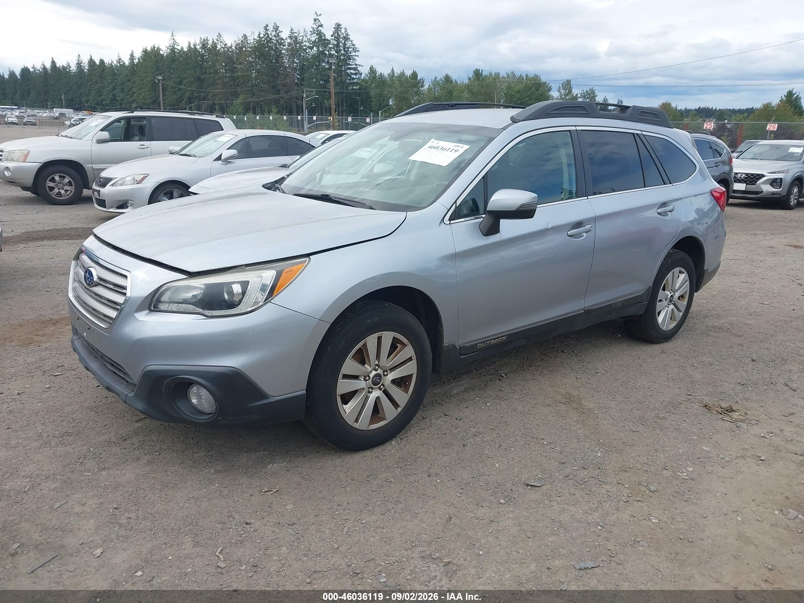 2015 Subaru Outback 2.5i Premium Серебряный vin: 4S4BSAFC0F3226889