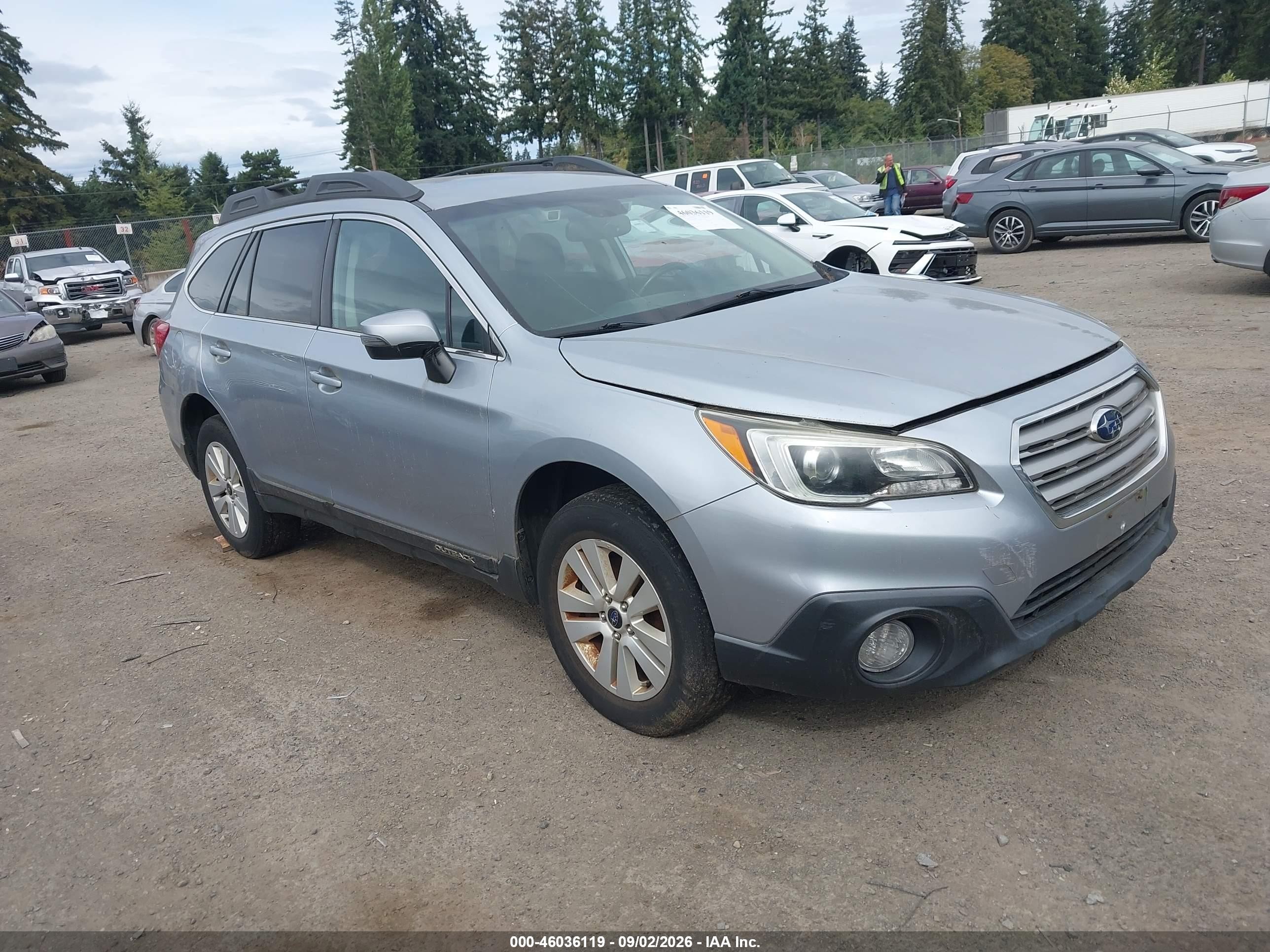 2015 Subaru Outback 2.5i Premium Серебряный vin: 4S4BSAFC0F3226889