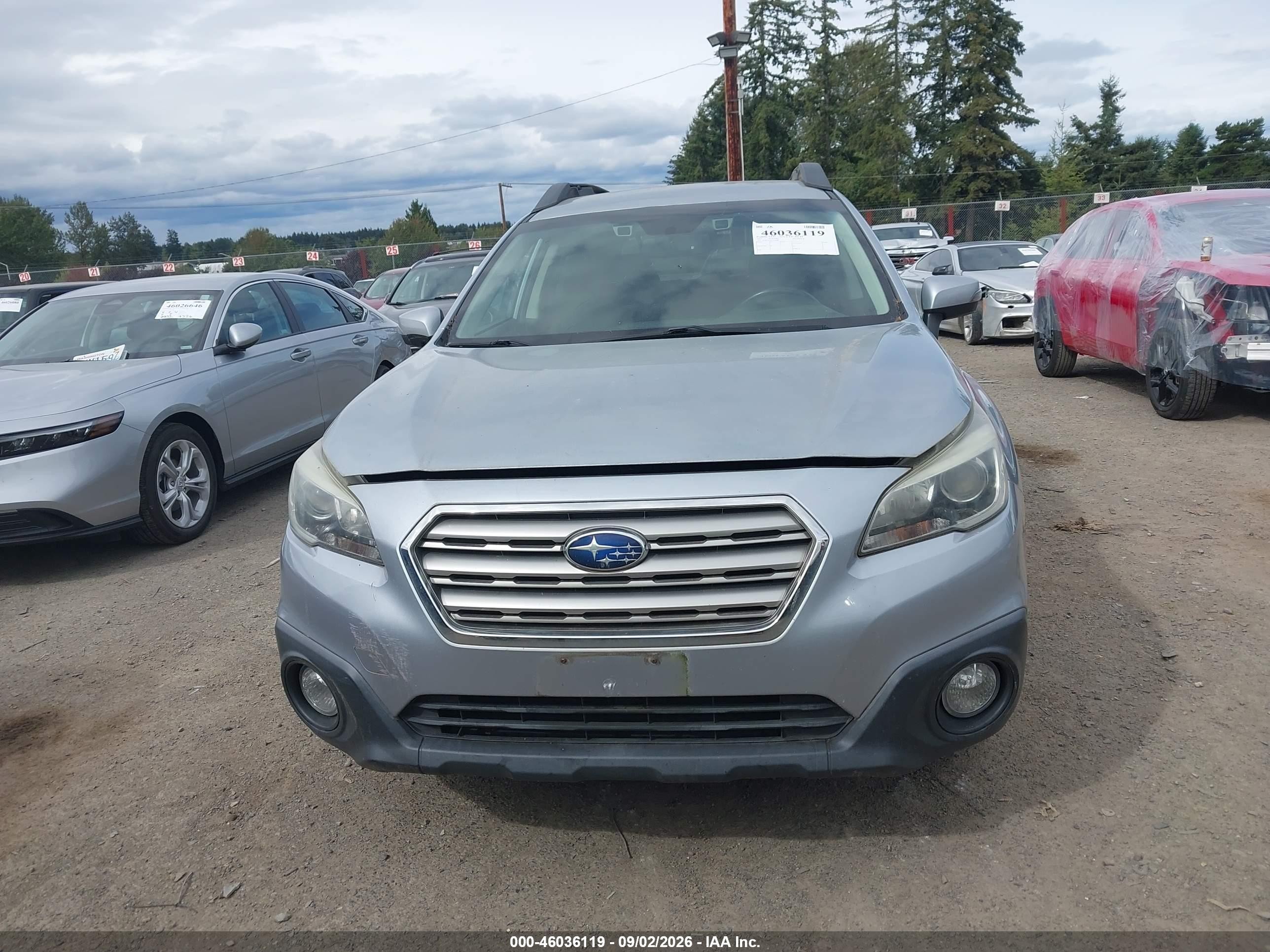 2015 Subaru Outback 2.5i Premium Серебряный vin: 4S4BSAFC0F3226889