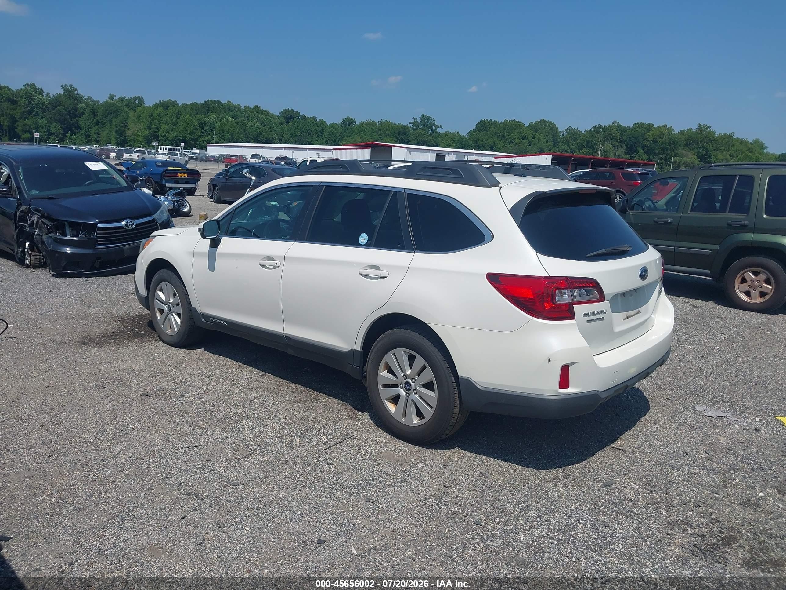 2015 Subaru Outback 2.5i Premium White vin: 4S4BSAFC0F3227766