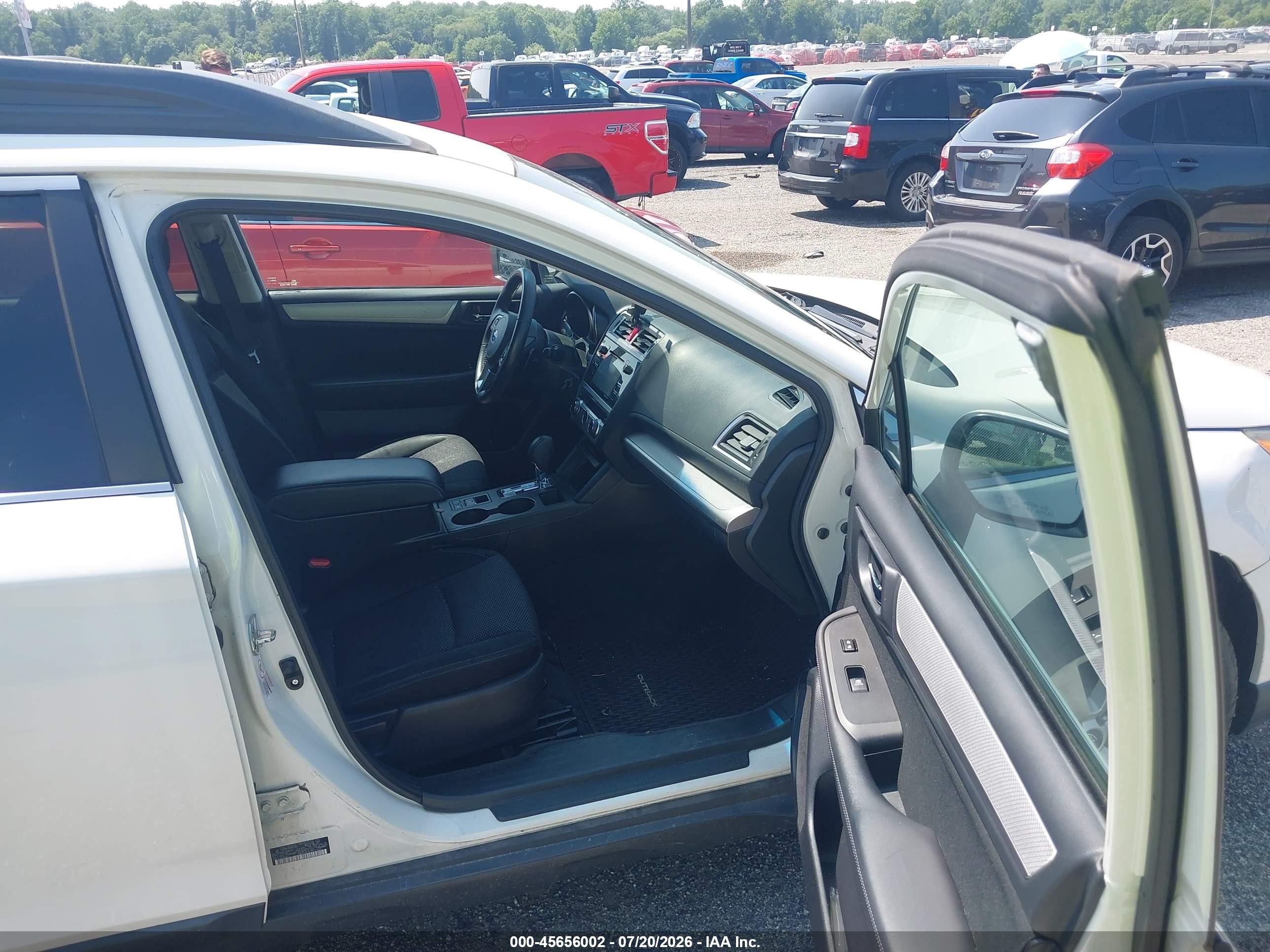 2015 Subaru Outback 2.5i Premium White vin: 4S4BSAFC0F3227766