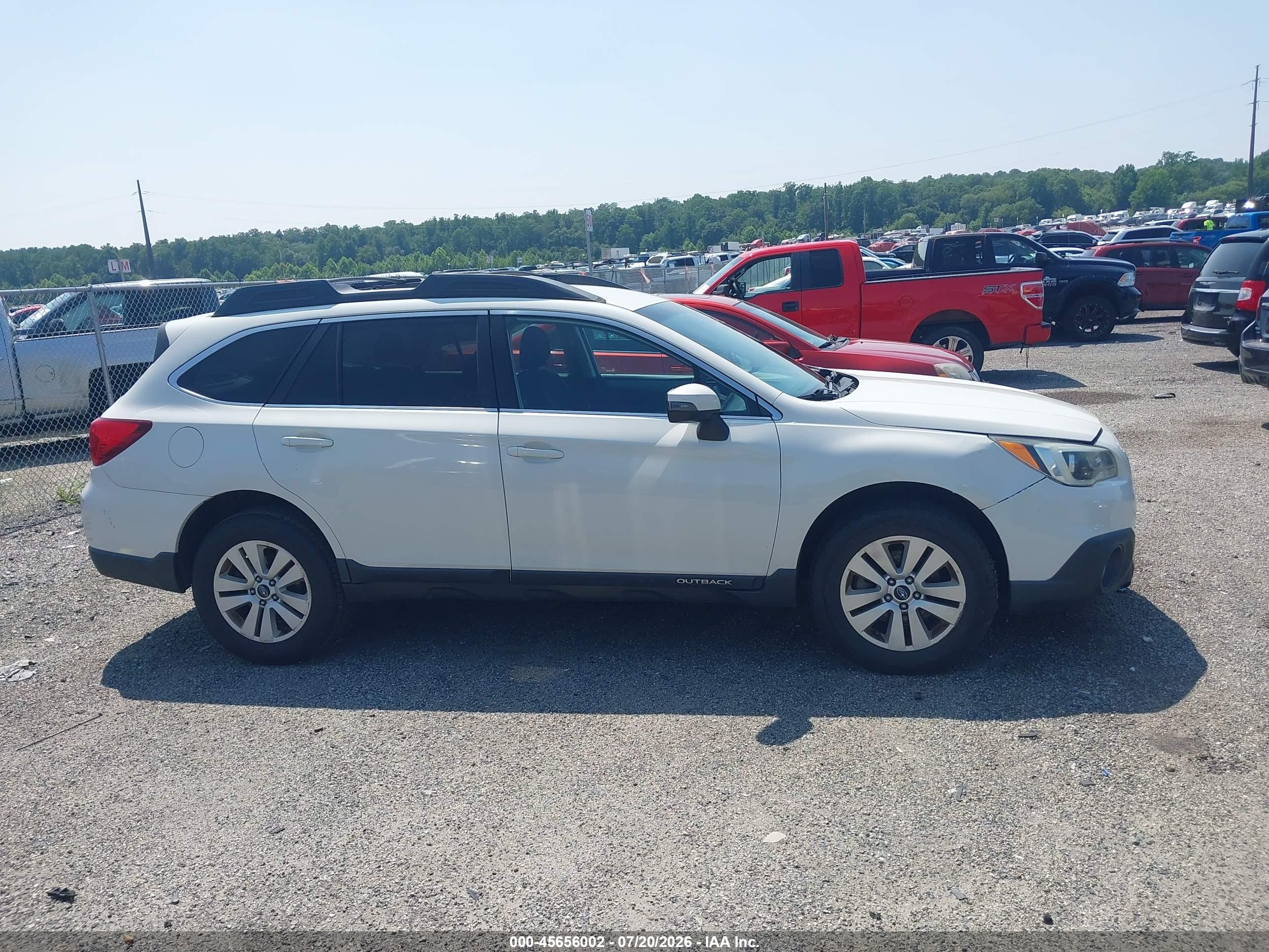 2015 Subaru Outback 2.5i Premium White vin: 4S4BSAFC0F3227766