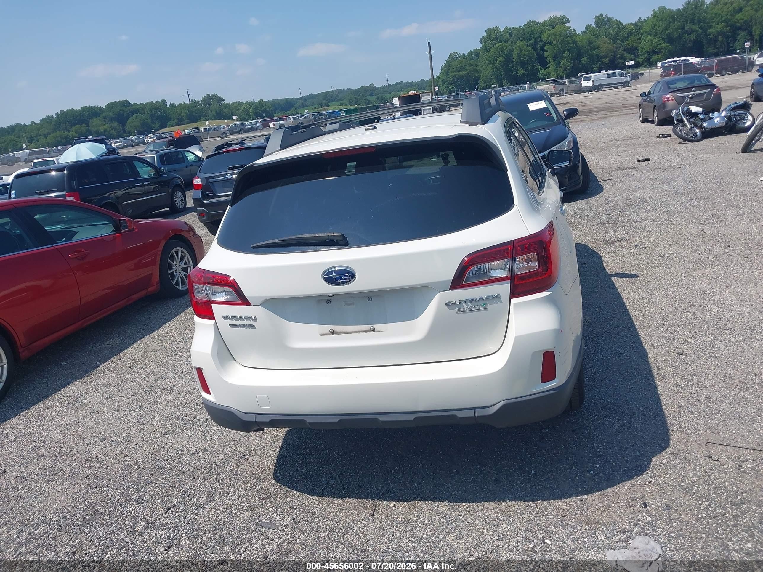 2015 Subaru Outback 2.5i Premium White vin: 4S4BSAFC0F3227766