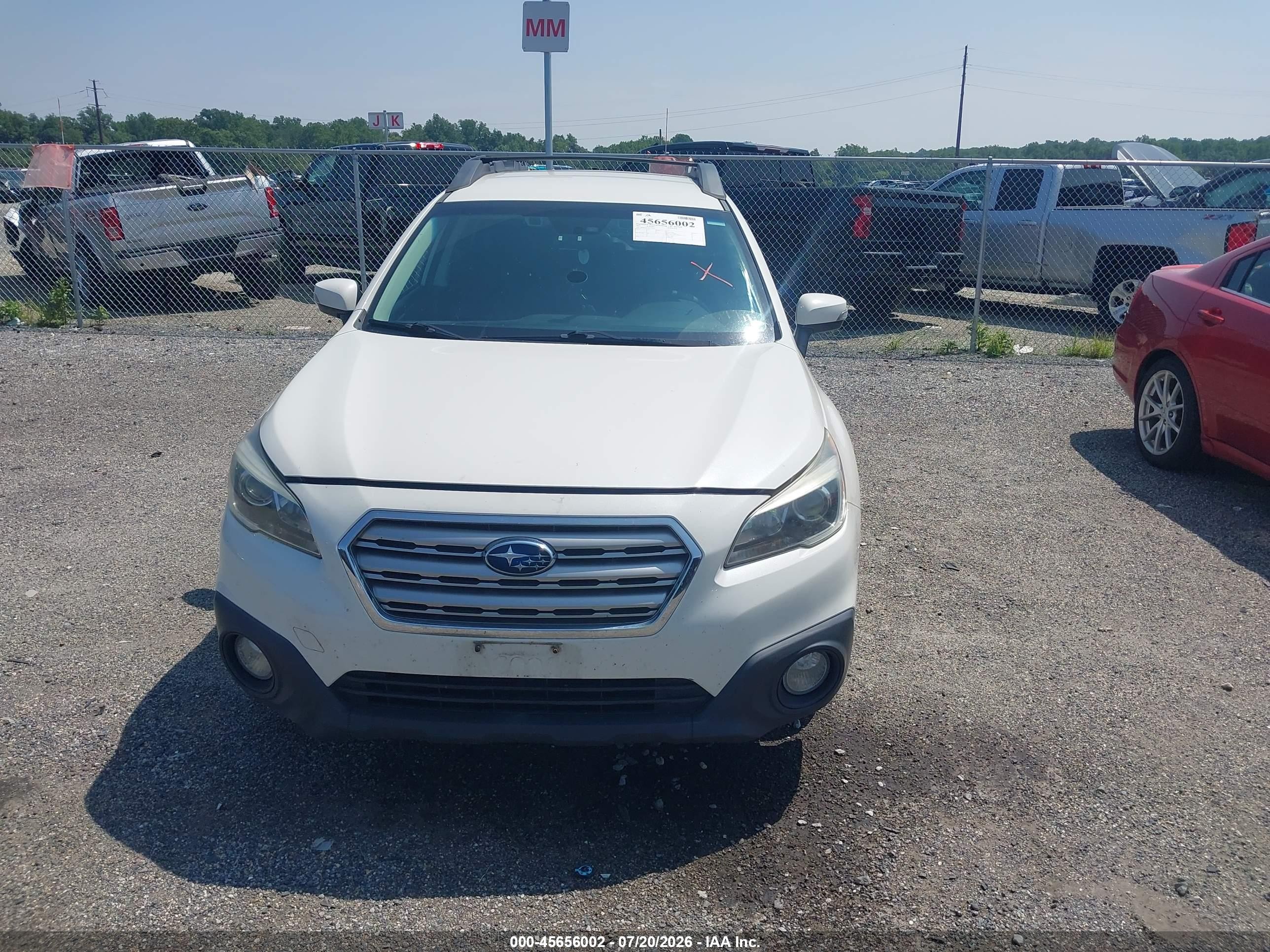 2015 Subaru Outback 2.5i Premium White vin: 4S4BSAFC0F3227766