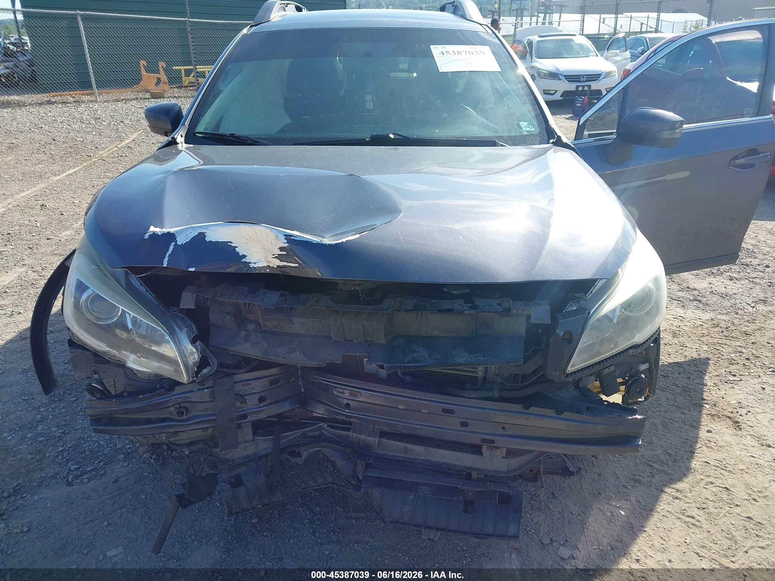 2015 Subaru Outback 2.5i Premium Gray vin: 4S4BSAFC0F3285098