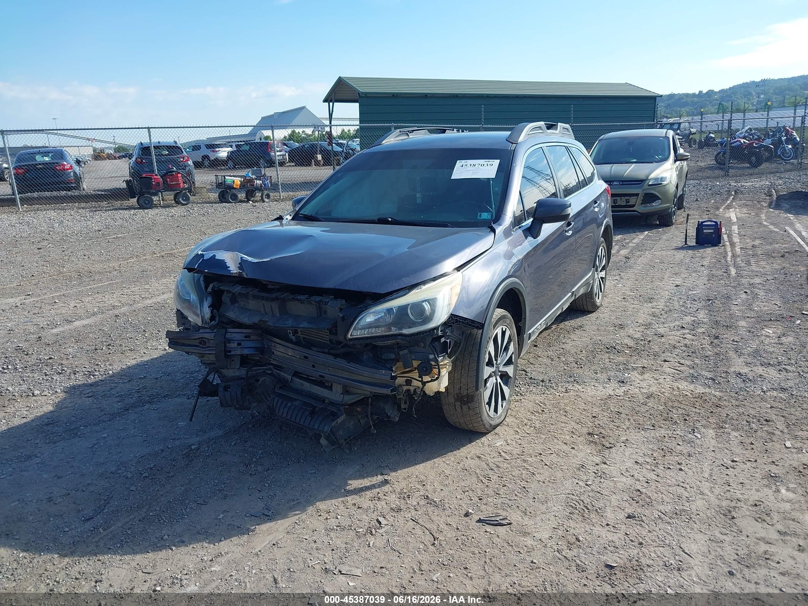 2015 Subaru Outback 2.5i Premium Gray vin: 4S4BSAFC0F3285098