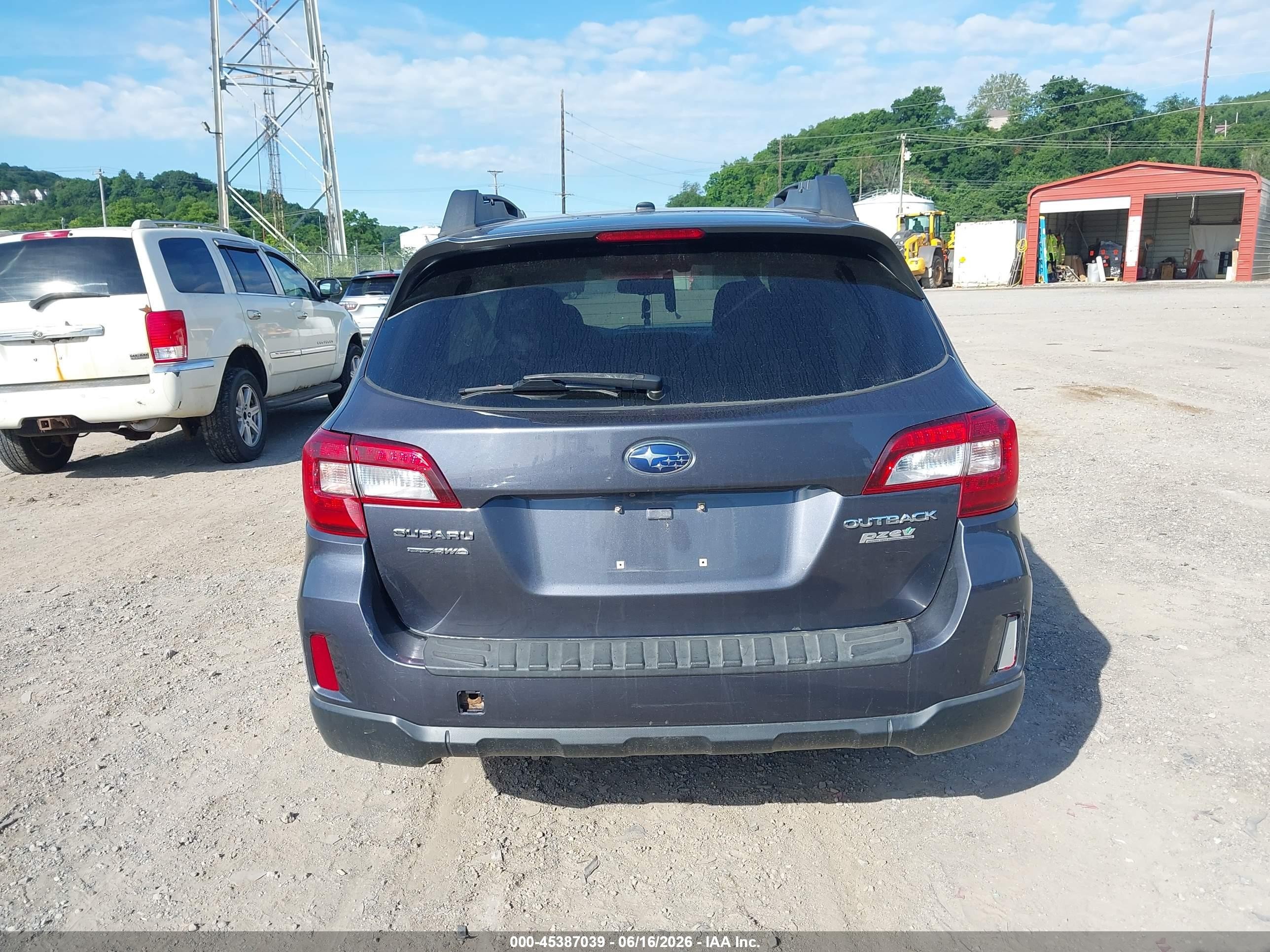 2015 Subaru Outback 2.5i Premium Gray vin: 4S4BSAFC0F3285098