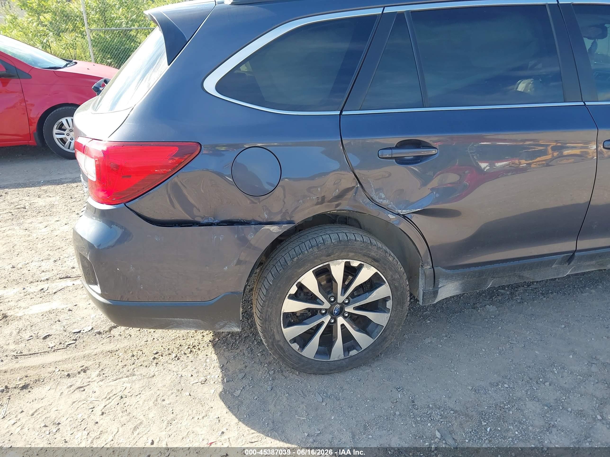 2015 Subaru Outback 2.5i Premium Gray vin: 4S4BSAFC0F3285098