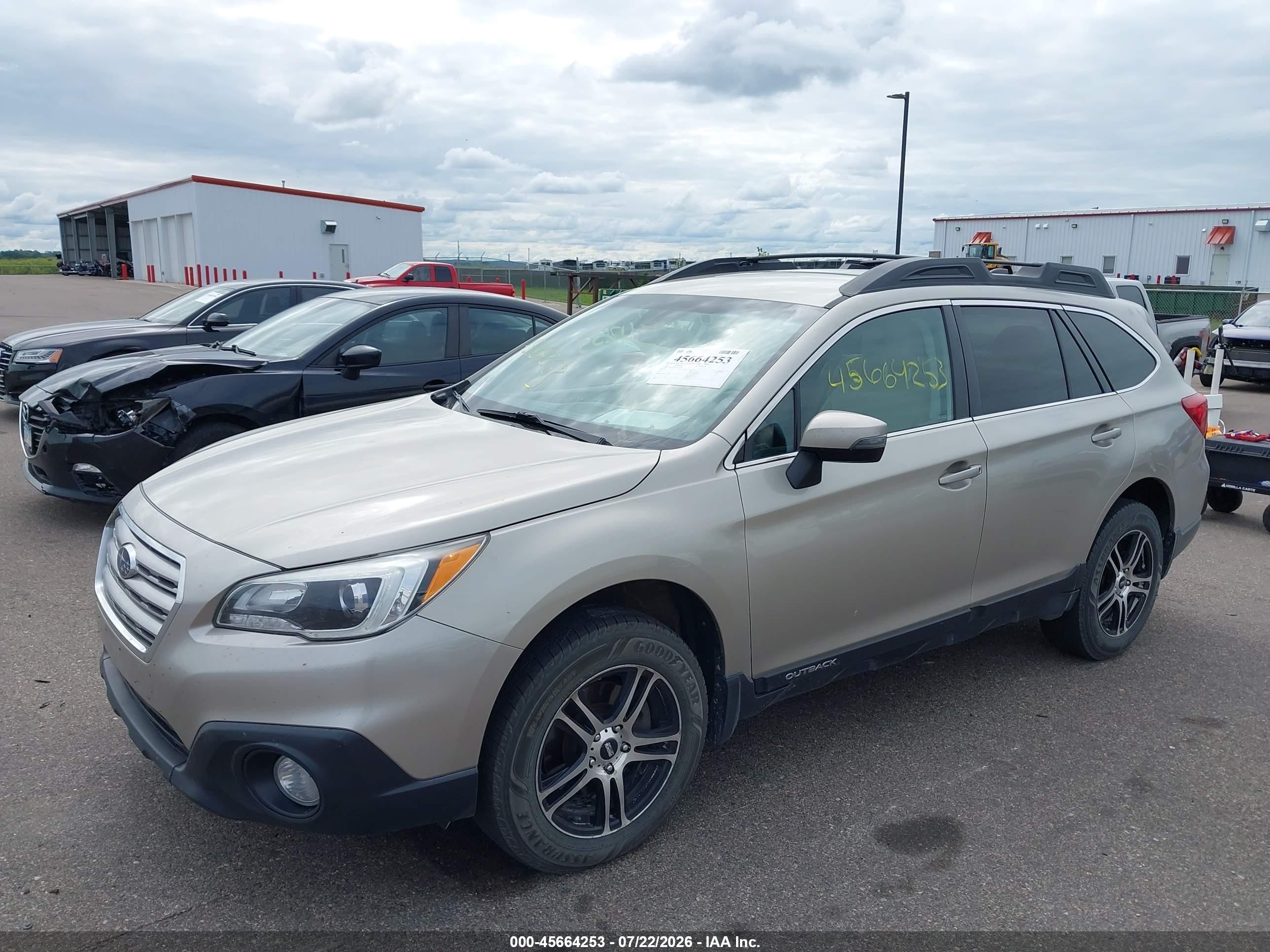 2017 Subaru Outback 2.5i Premium Silver vin: 4S4BSAFC0H3351796