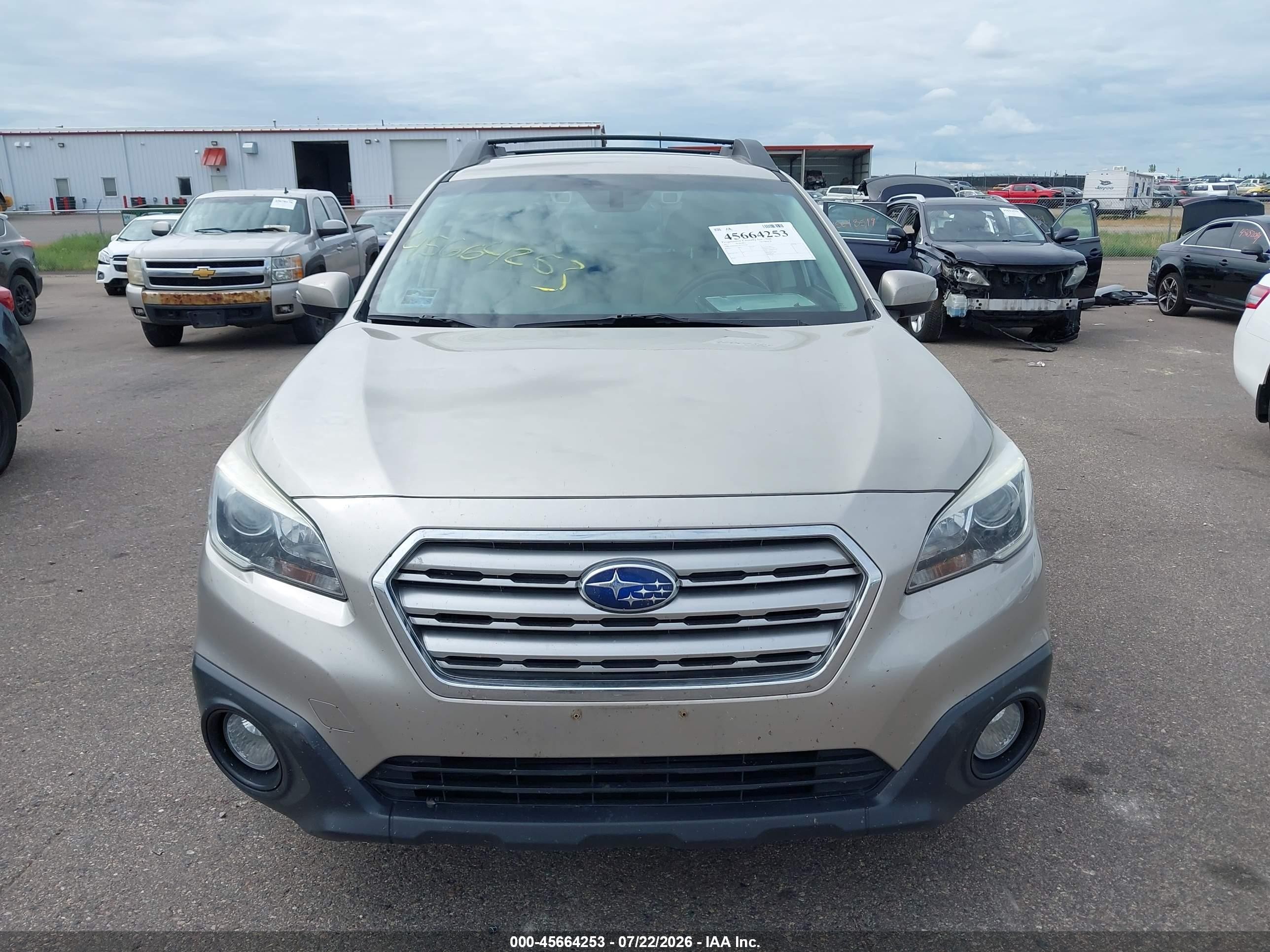 2017 Subaru Outback 2.5i Premium Silver vin: 4S4BSAFC0H3351796