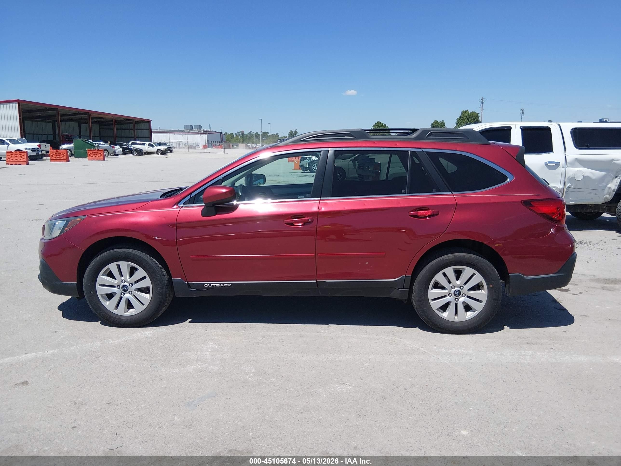 2019 Subaru Outback 2.5i Premium Red vin: 4S4BSAFC0K3263998