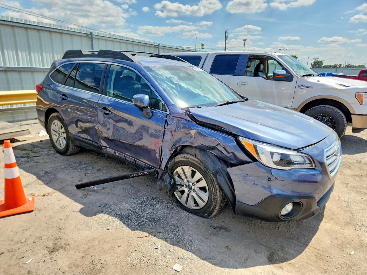 2017 Subaru Outback 2.5i Premium Blue vin: 4S4BSAFC2H3376621