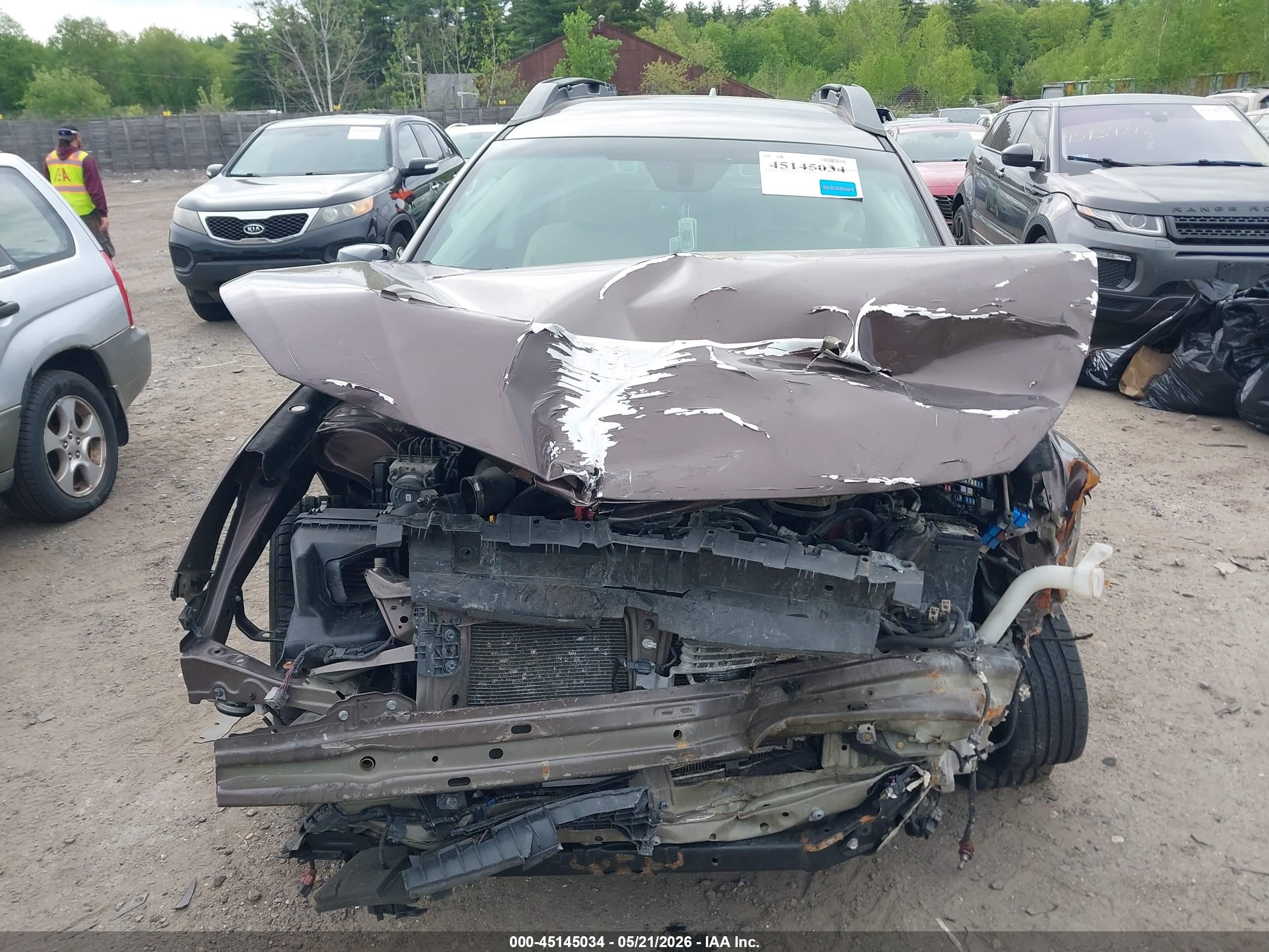 2019 Subaru Outback 2.5i Premium Brown vin: 4S4BSAFC2K3353170