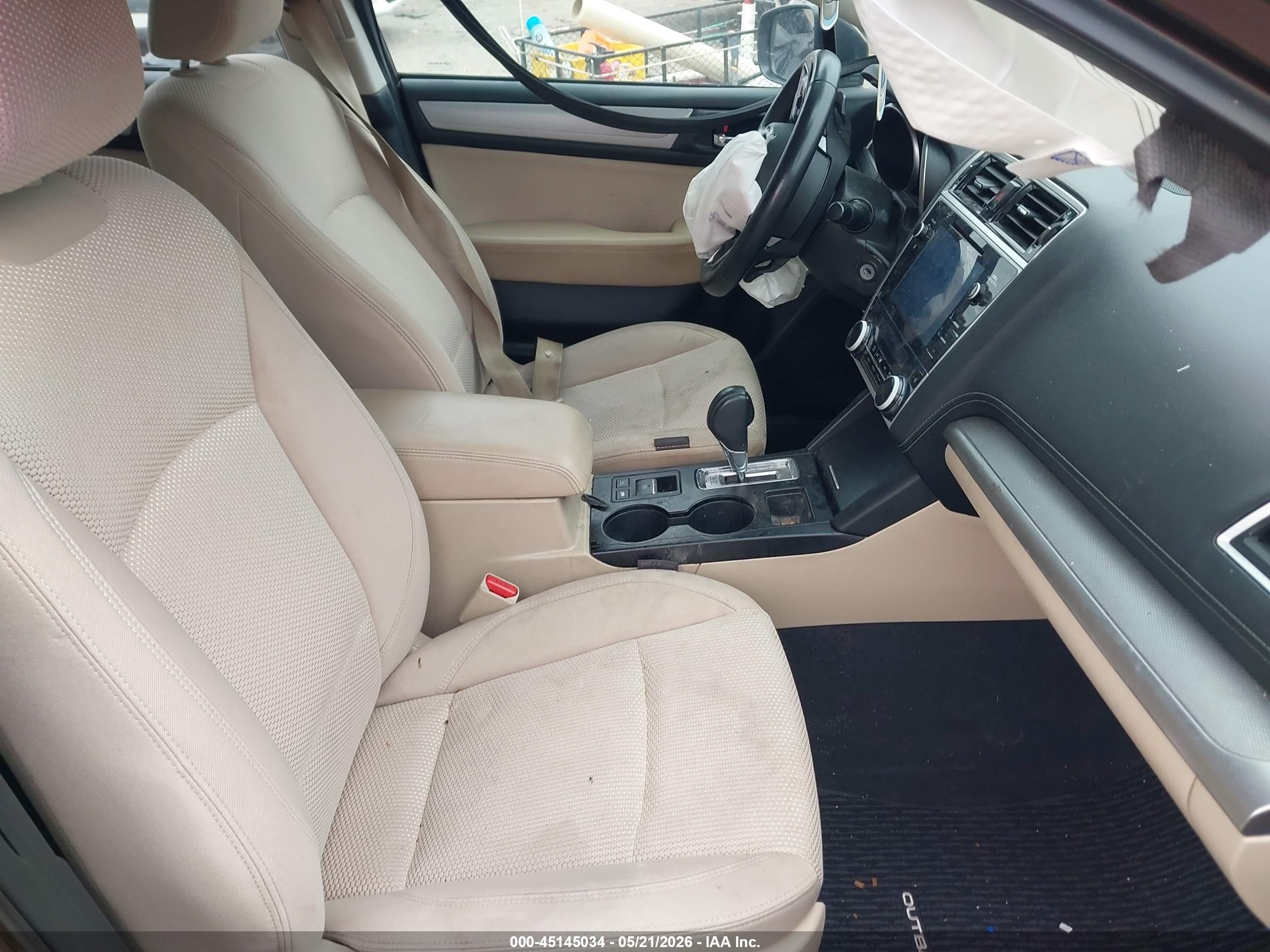 2019 Subaru Outback 2.5i Premium Brown vin: 4S4BSAFC2K3353170