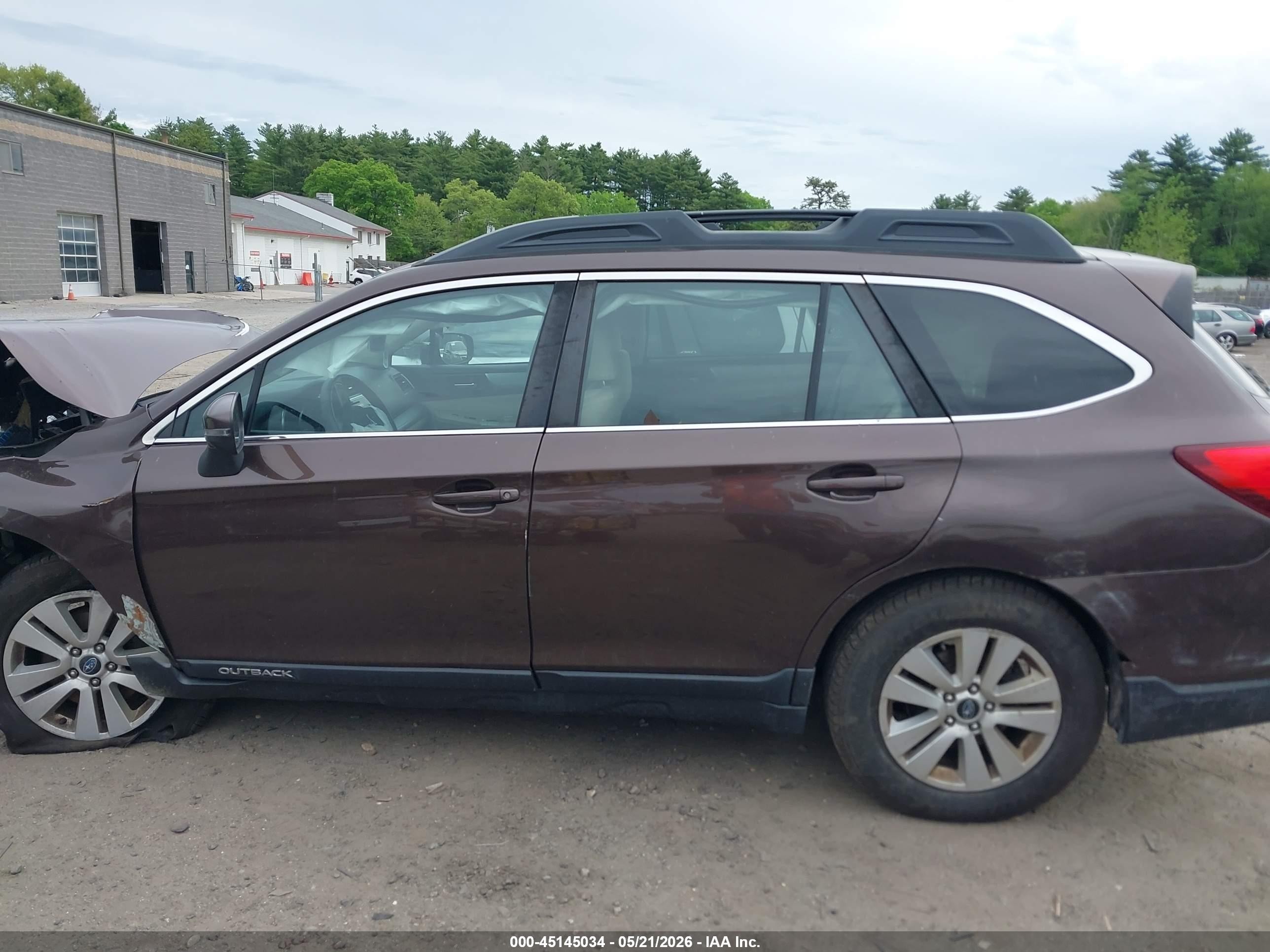 2019 Subaru Outback 2.5i Premium Brown vin: 4S4BSAFC2K3353170