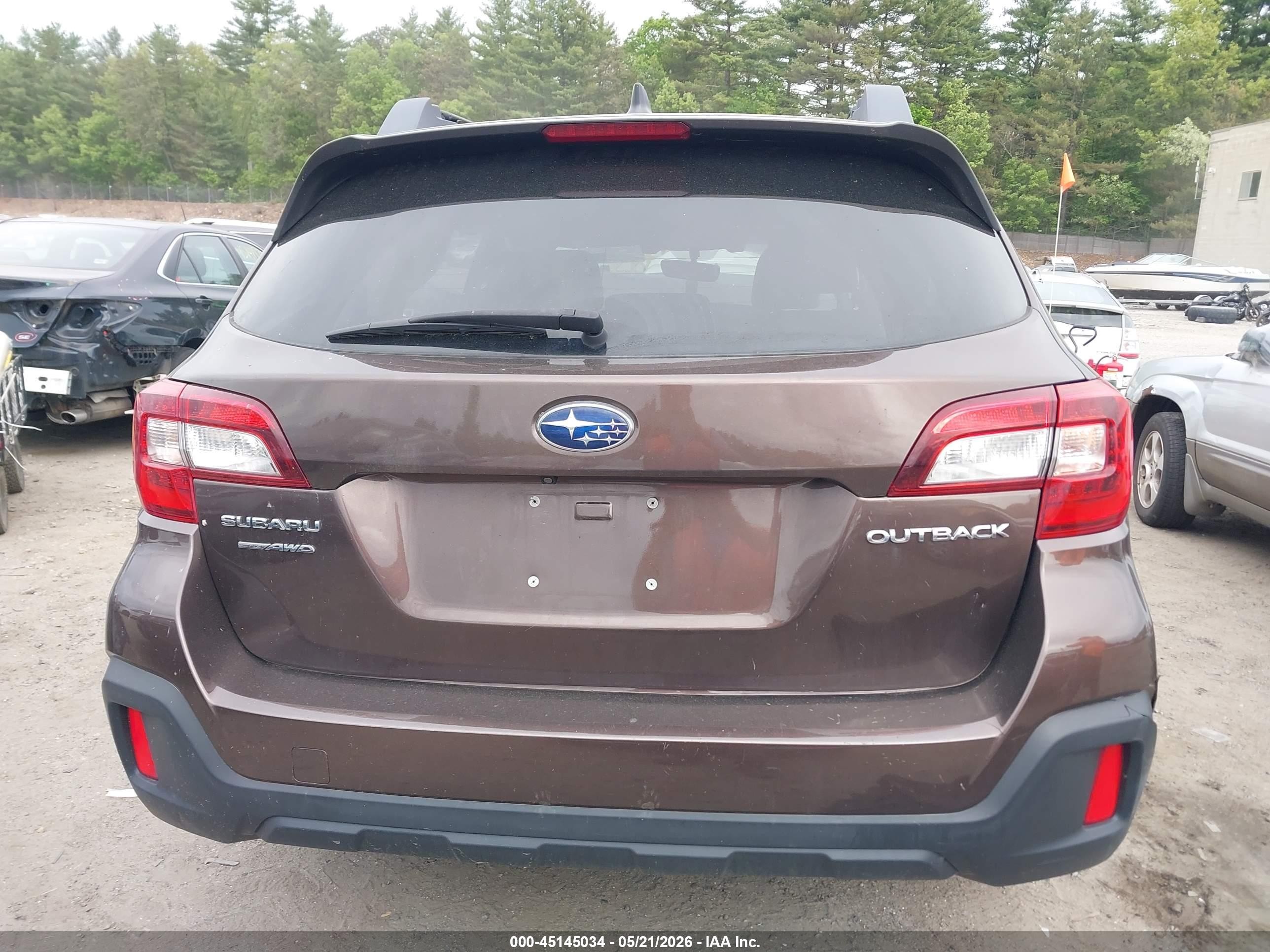 2019 Subaru Outback 2.5i Premium Brown vin: 4S4BSAFC2K3353170