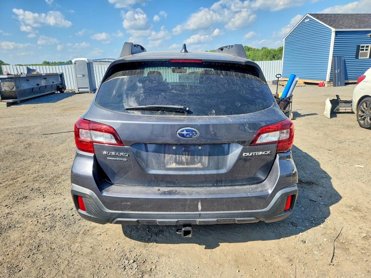 2018 Subaru Outback 2.5i Premium Gray vin: 4S4BSAFC3J3307409