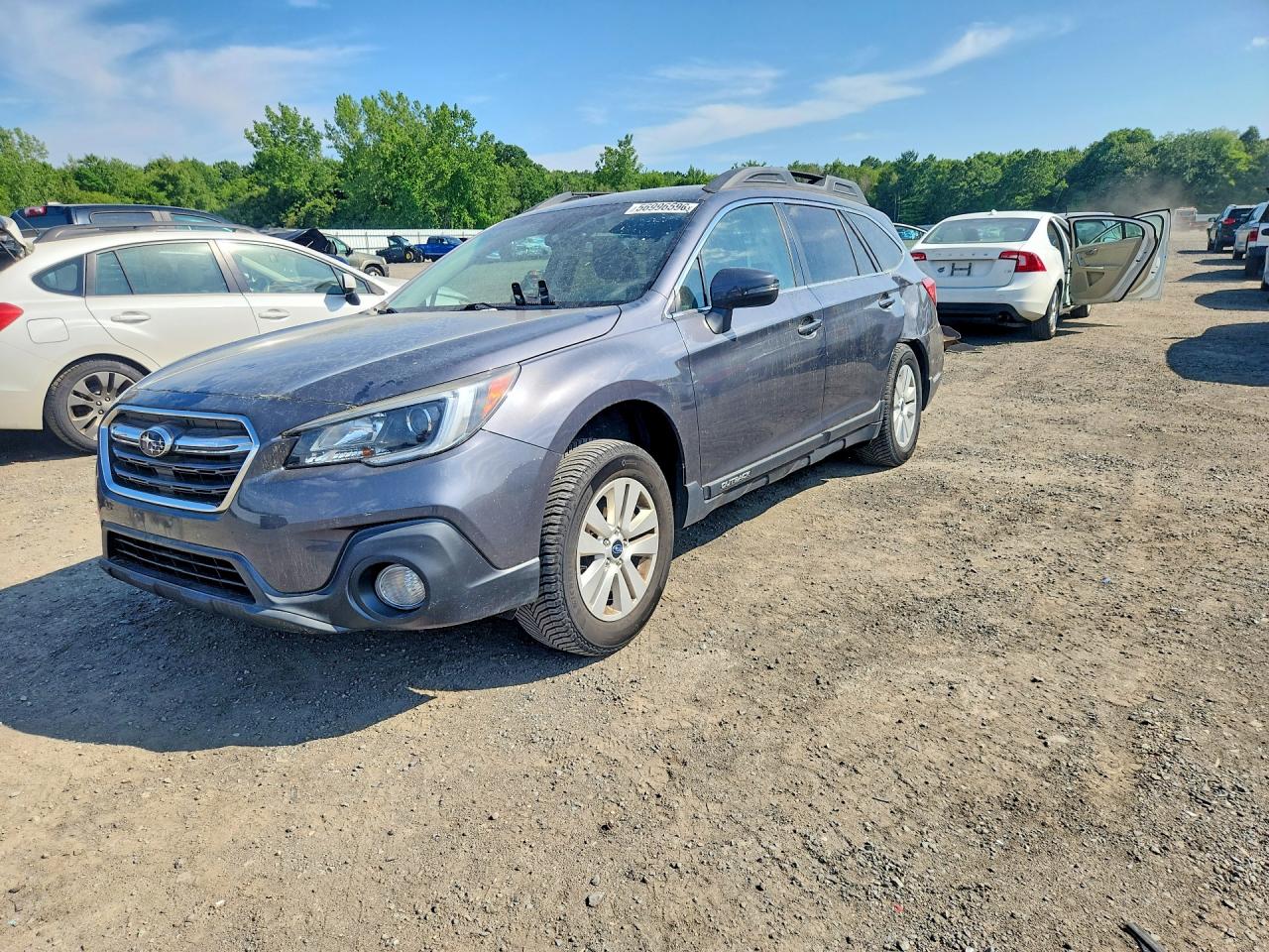 2018 Subaru Outback 2.5i Premium Gray vin: 4S4BSAFC3J3307409