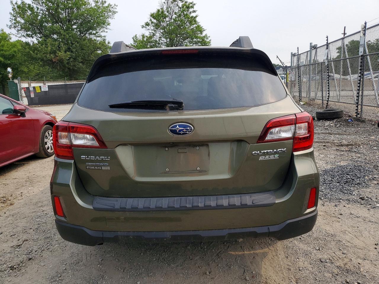 2015 Subaru Outback 2.5i Premium Зеленый vin: 4S4BSAFC5F3244367