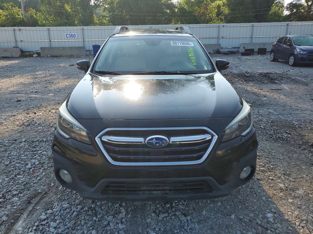 2019 Subaru Outback 2.5i Premium Black vin: 4S4BSAFC5K3267884