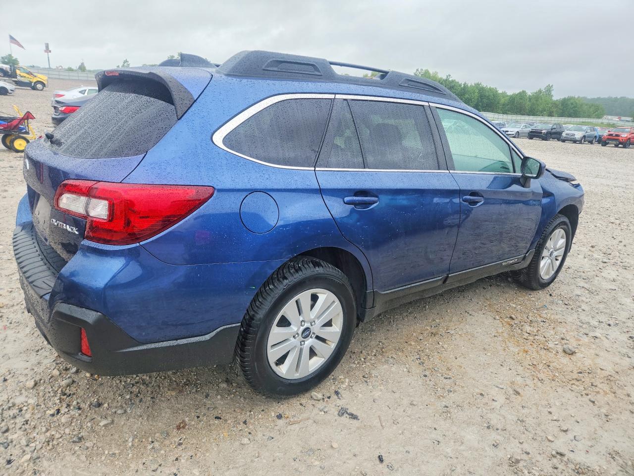 2019 Subaru Outback 2.5i Premium Blue vin: 4S4BSAFC5K3283518