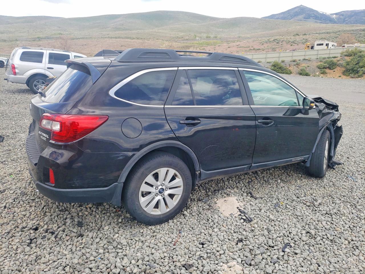 2017 Subaru Outback 2.5i Premium Black vin: 4S4BSAFC6H3422273